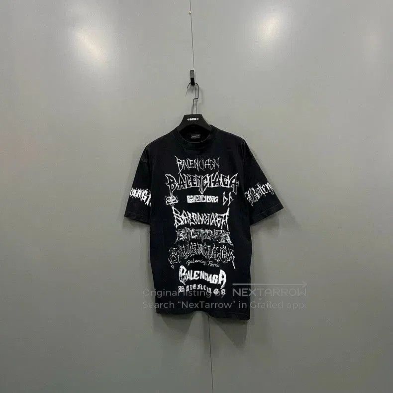 Balenciaga Balenciaga New Year Distressed Logo Tee. Size US XS / EU 42 / 0 - 1 Thumbnail