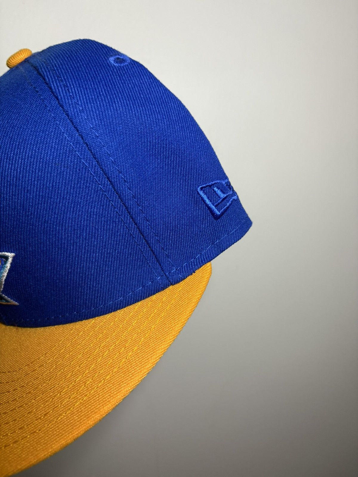 New Era Sz. 7 5/8 MLB Toronto Blue Jays Fitted Topperz 25th Size ONE SIZE - 4 Thumbnail