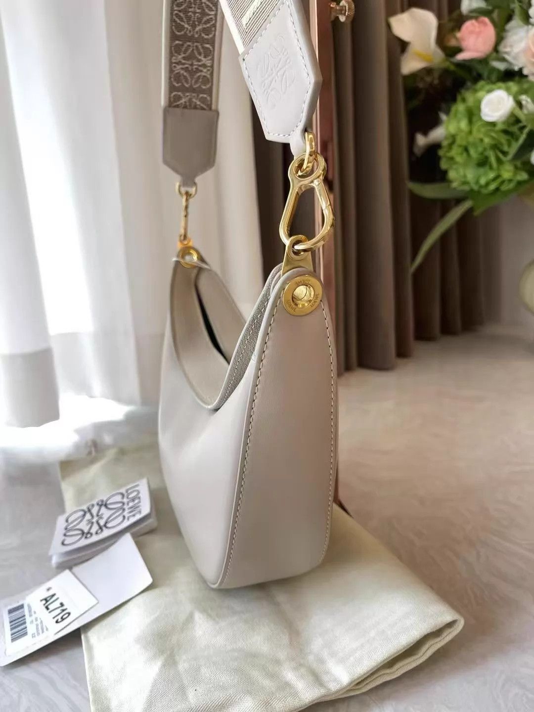 Loewe Loewe LUNA Armpit Bag Gray Cowhide 30x22x6 New Size ONE SIZE - 4 Thumbnail