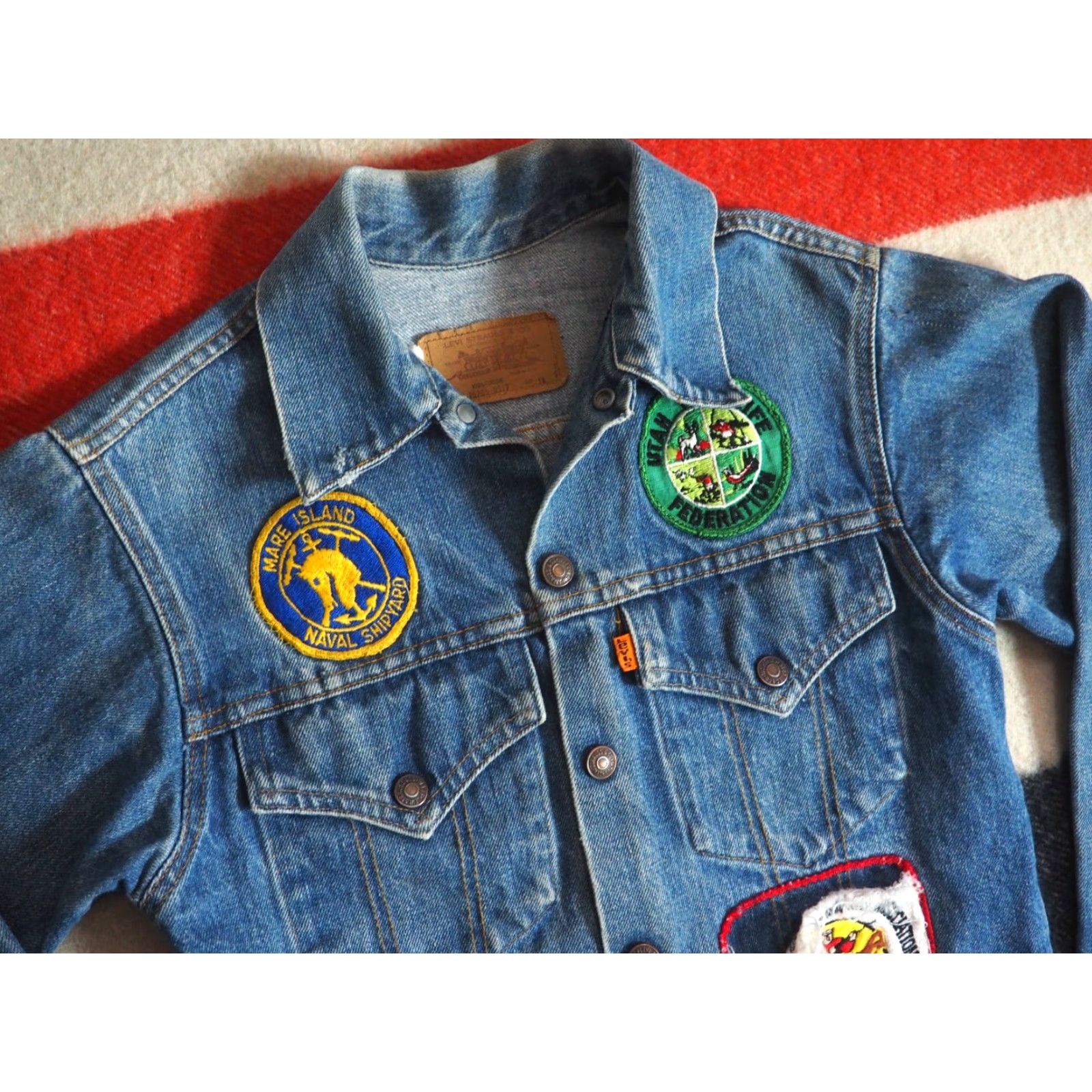 Levi's VTG 70s Levi's Orange Tab Type 3 III Snap Denim Jacket XS Blue Military Look Souvenir Jacket Mens Size XS / US 0-2 / IT 36-38 - 7 Thumbnail
