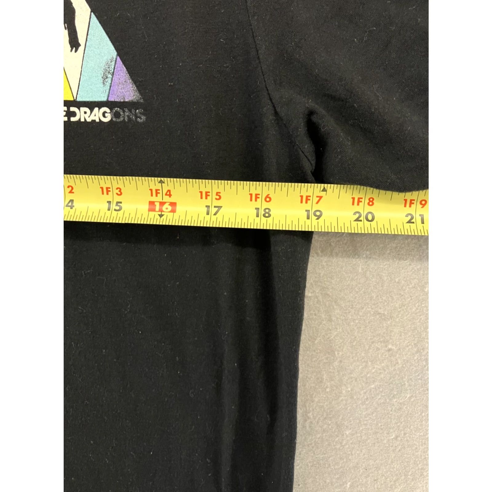 Vintage Imagine Shirts Adults L Black Evolve Logo TShirt Imagine Dragons Logo Shirt L Black 90s Concert Rock Pop Music Vintage No Size US L / EU 52-54 / 3 - 3 Thumbnail
