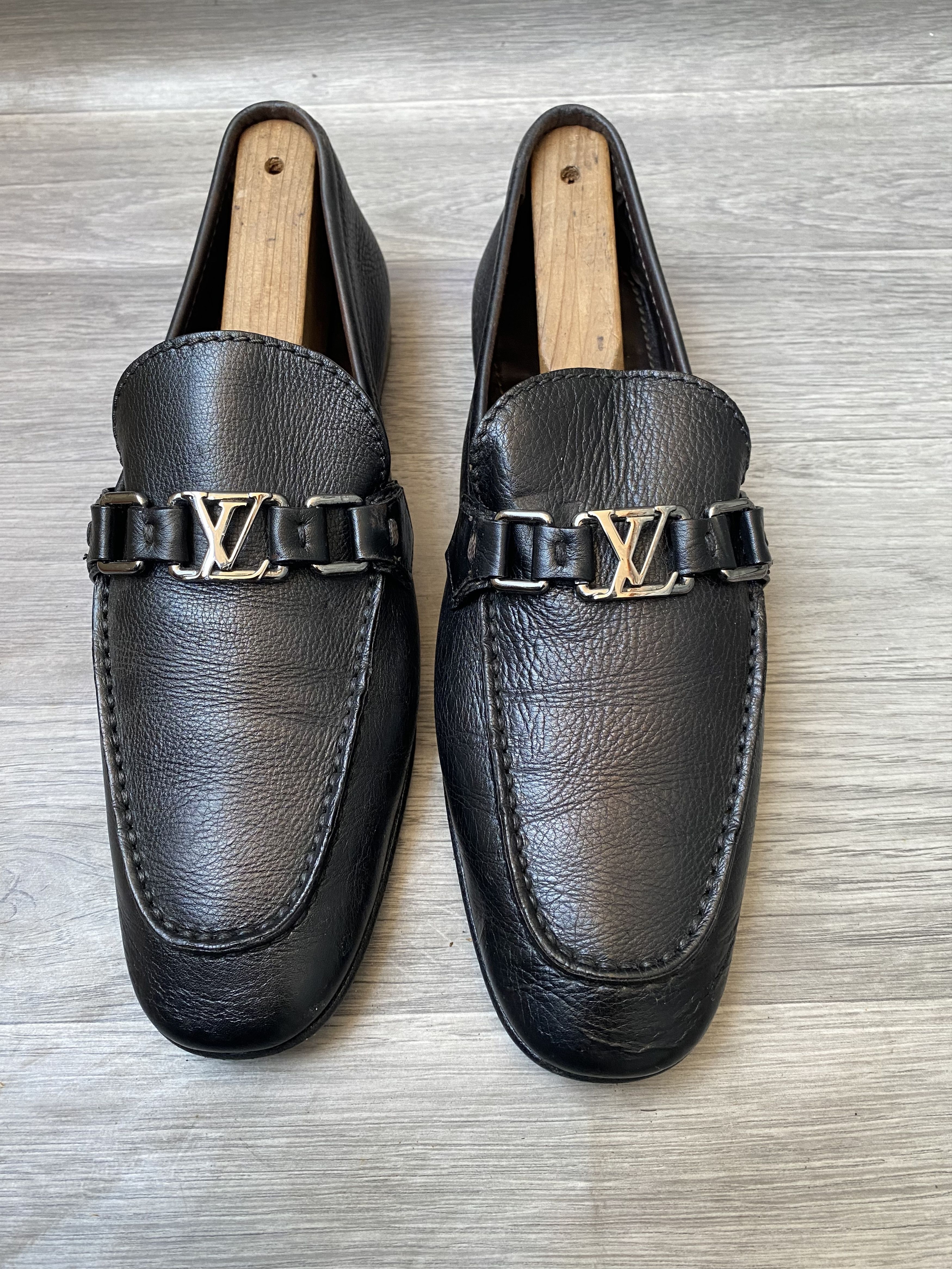 Louis Vuitton Louis vuitton logo black leather penny loafers Size US 8.5 / EU 41-42 - 9 Thumbnail