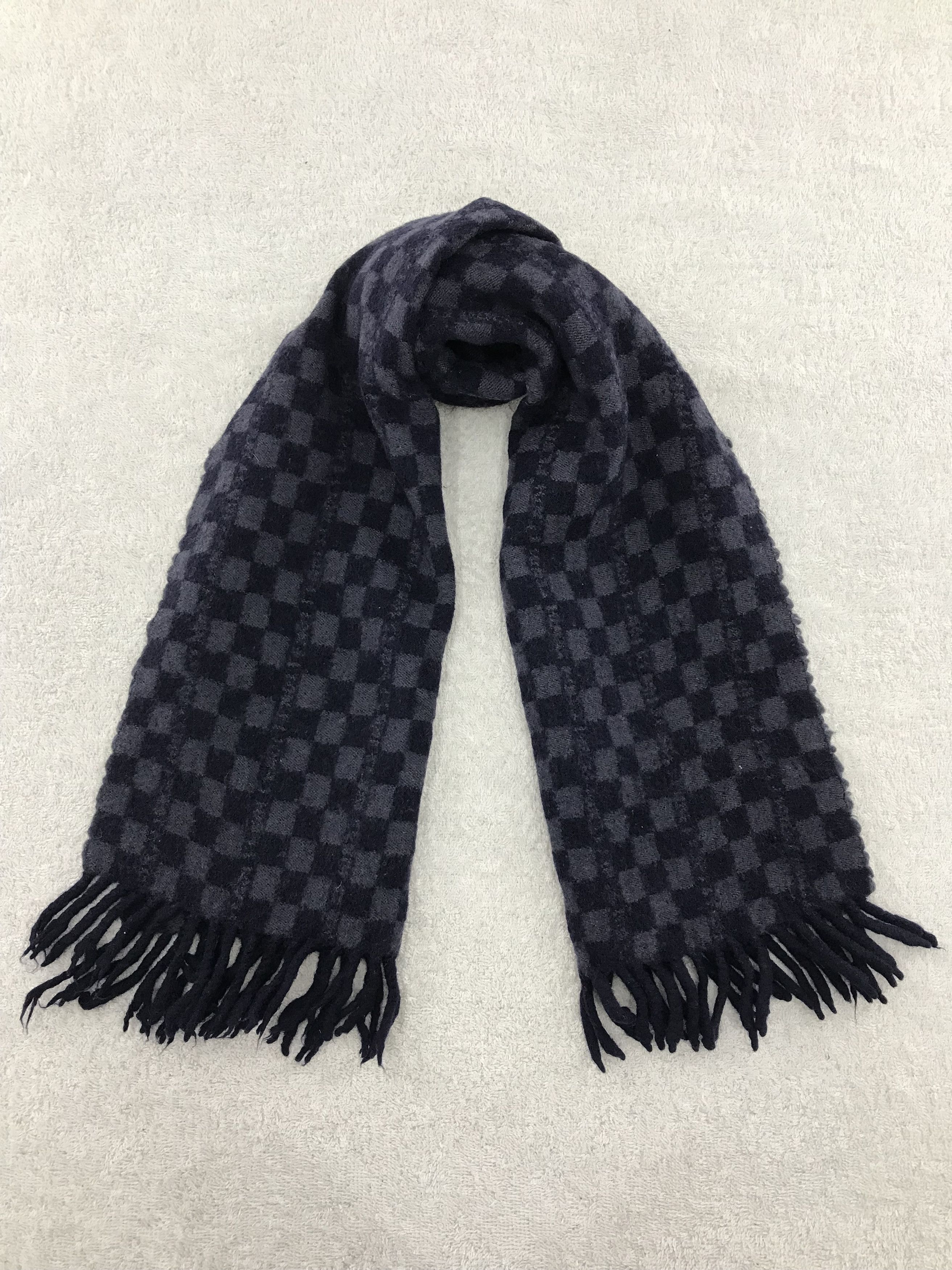 Vintage Fendi Scarf / Muffler / Neckwear Size ONE SIZE - 1 Thumbnail