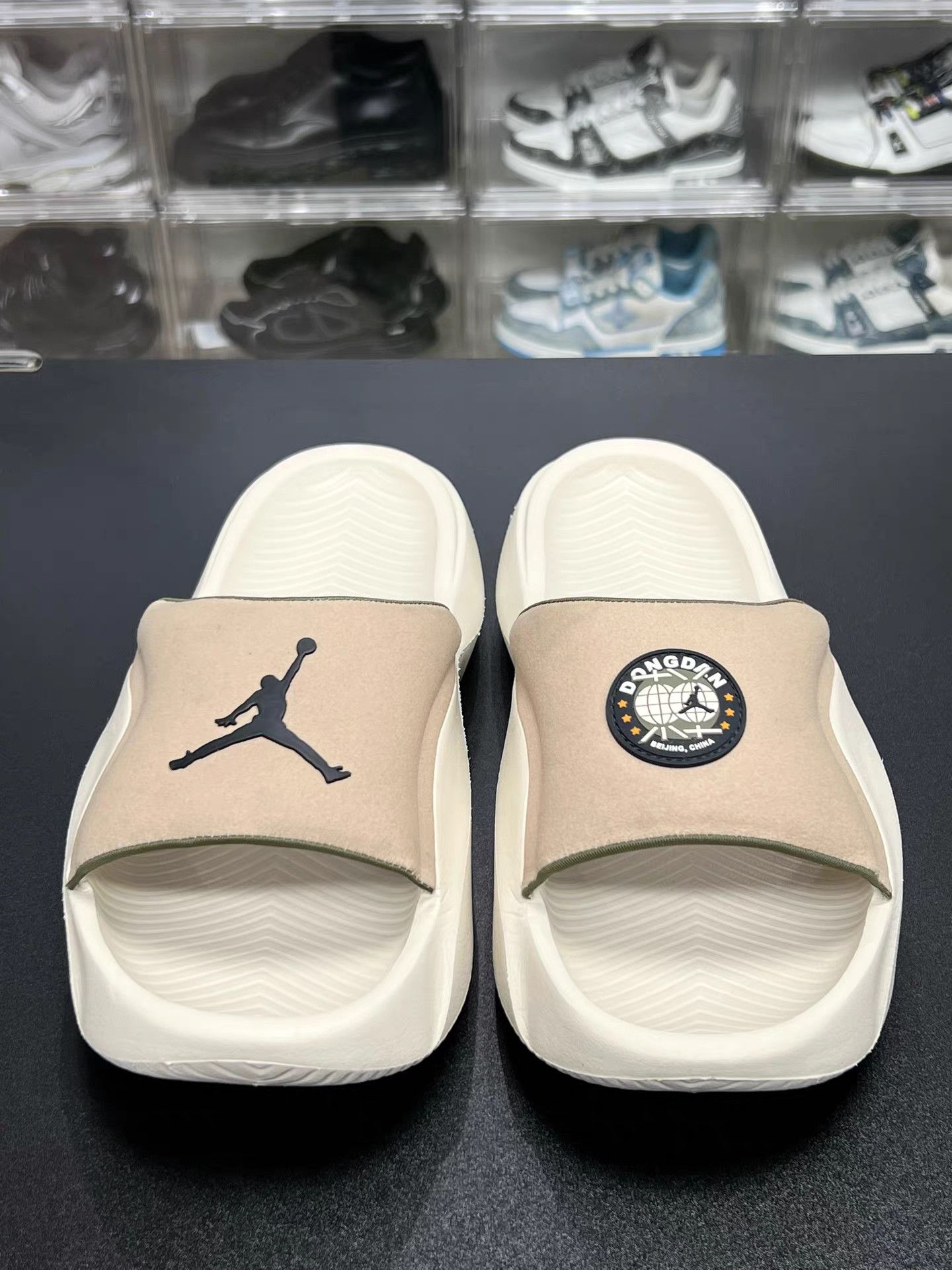 Jordan Brand JORDAN Dongdan Slide Brown K15 Size US 11 / EU 44 - 2 Thumbnail
