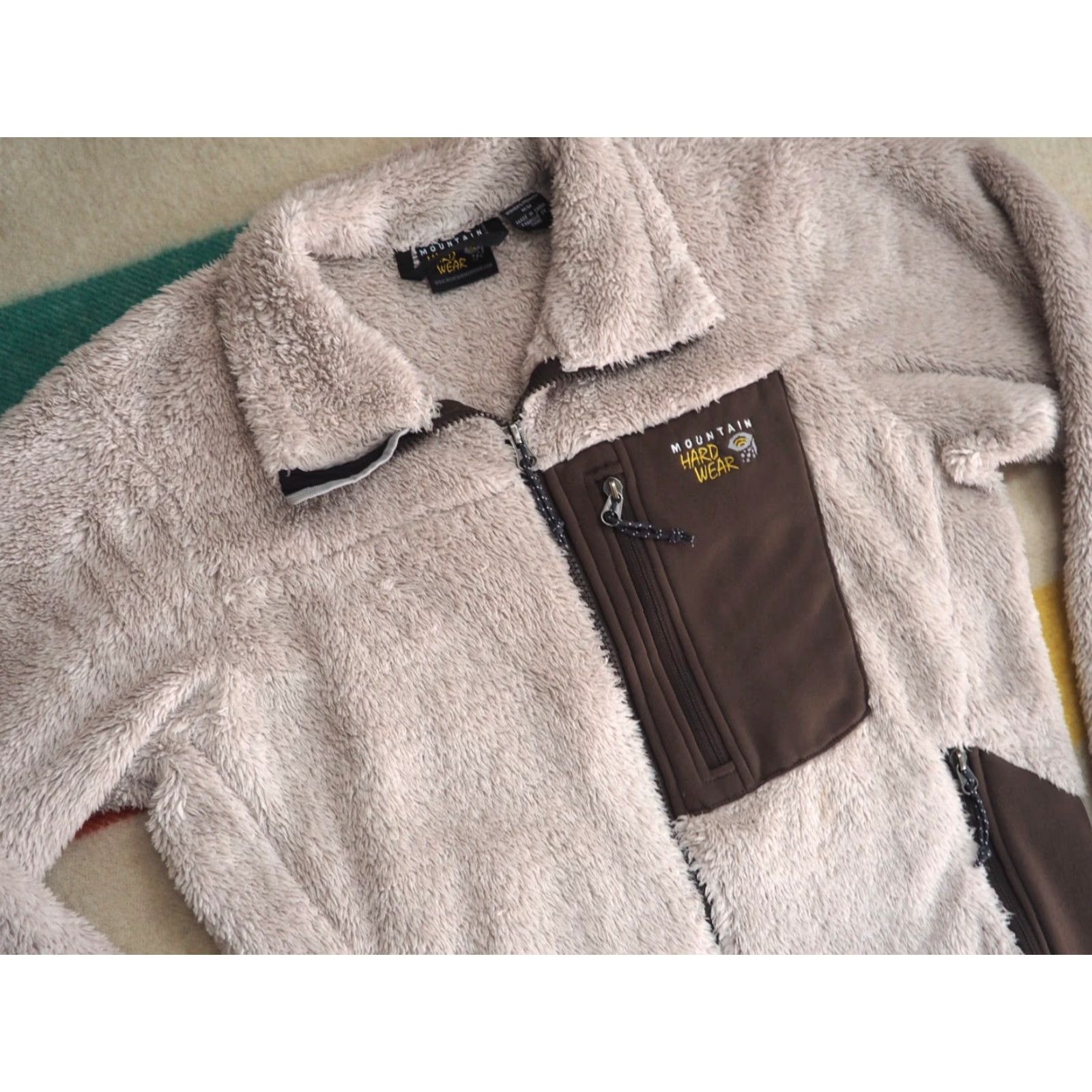 Mountain Hardwear VTG Mountain Hardwear Jacket Womens M Beige Fleece Zip 2000s Outdoor Casual Full Zip Pockets Size M / US 6-8 / IT 42-44 - 3 Thumbnail