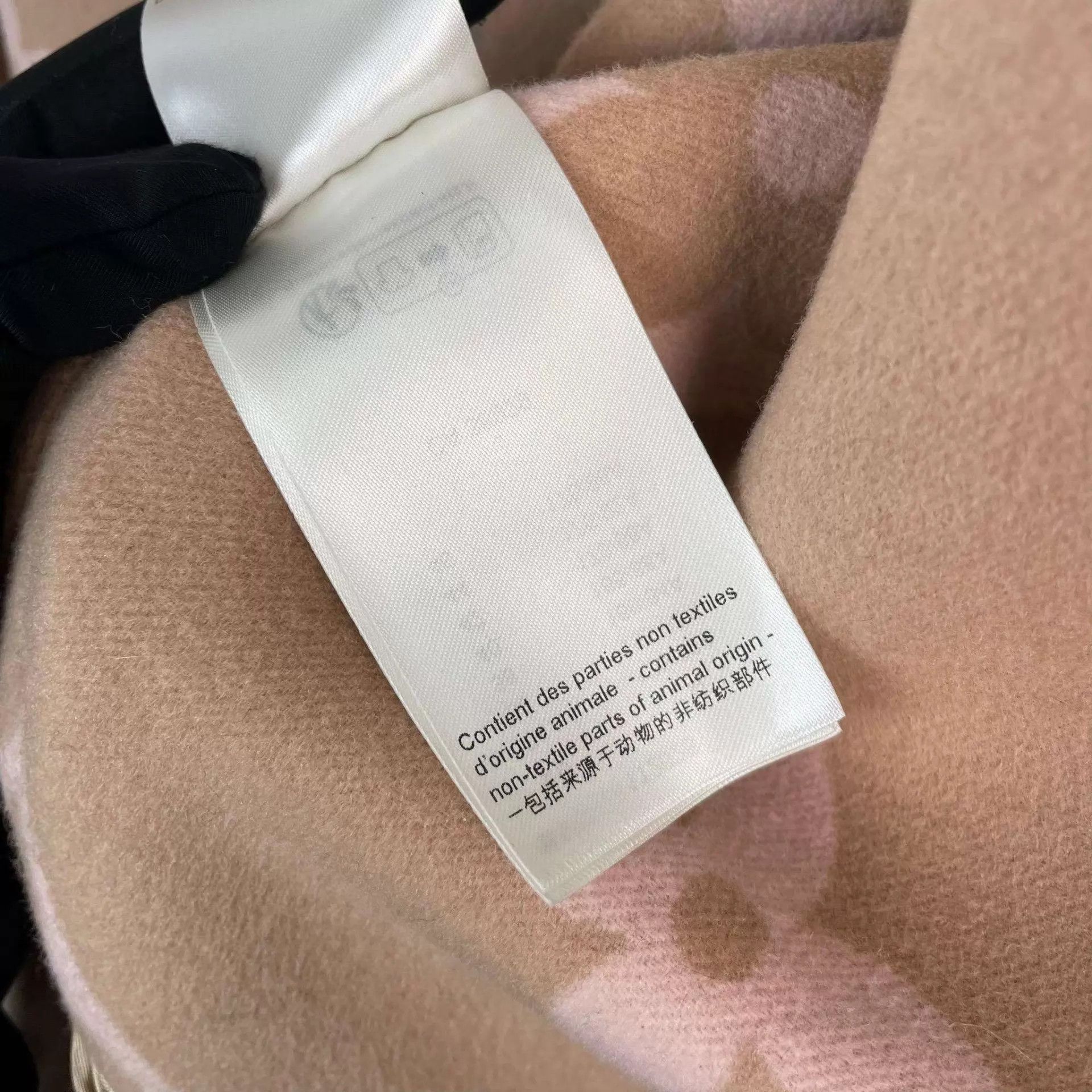 Louis Vuitton Louis Vuitton Blush Robe Coat 38 EU Long Auth 2022 Size S / US 4 / IT 40 - 8 Thumbnail
