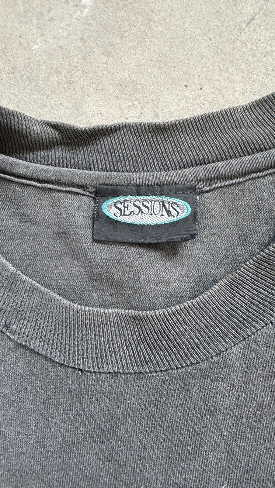 Sessions × Vintage VINTAGE SESSIONS SKATE SNOW WELL FADED TEE Size US L / EU 52-54 / 3 - 3 Thumbnail