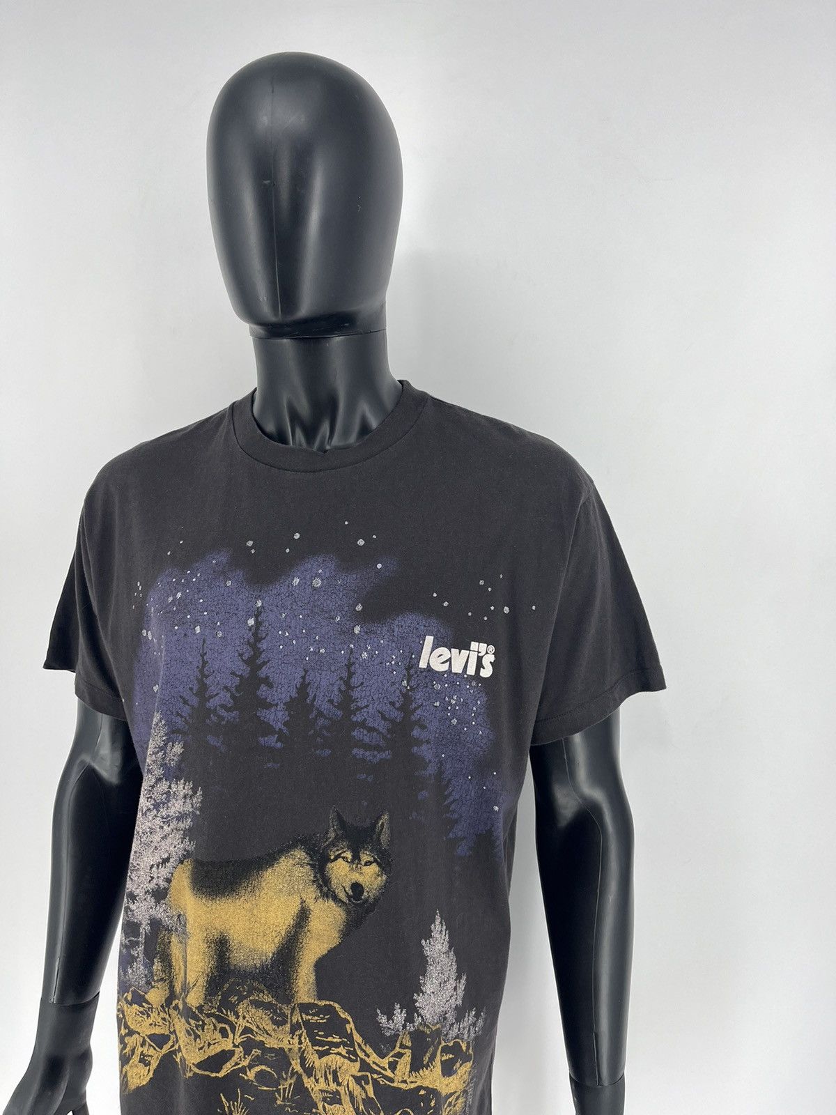Levi's × Vintage Vintage Levi’s Wolf T-Shirt Nature Tee Boxy Size US S / EU 44-46 / 1 - 4 Thumbnail