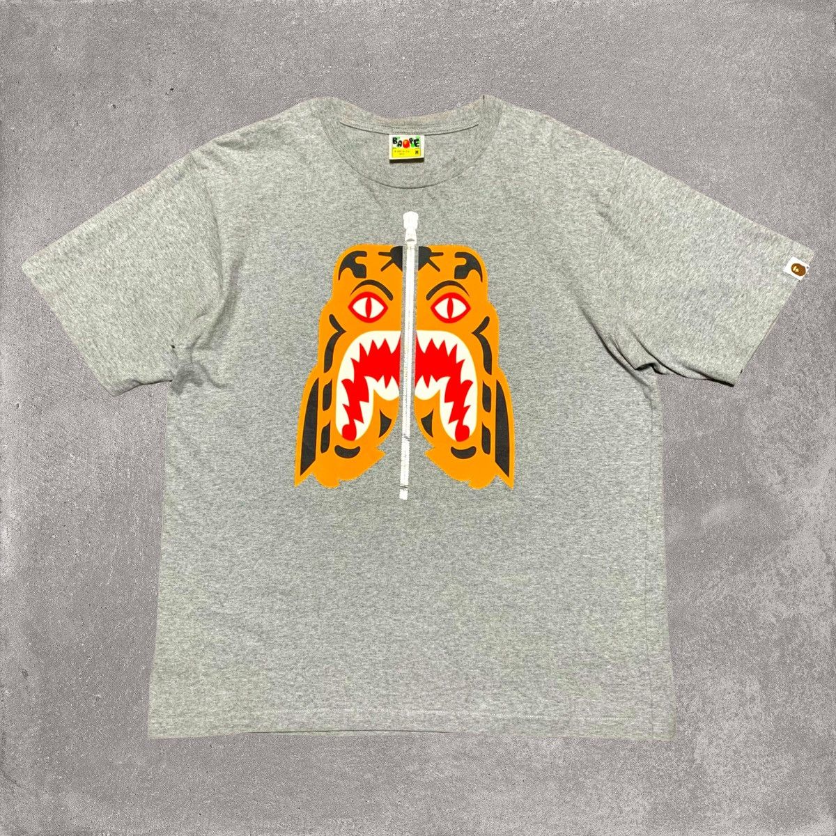 Bape Bape Medium Tiger Shark Grey Tee A Bathing Ape Size US M / EU 48-50 / 2 - 1 Thumbnail