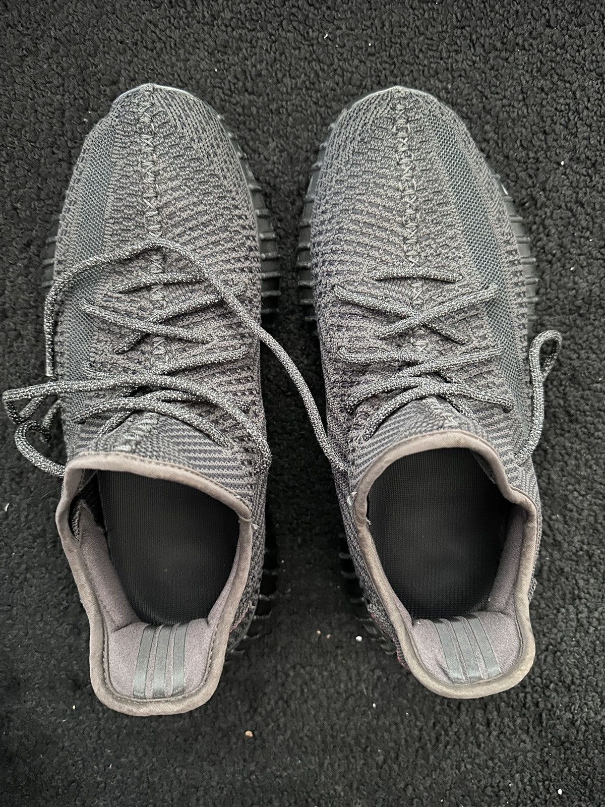Yeezy Yeezy 350 v2 non reflective Size US 10 / EU 43 - 1 Thumbnail