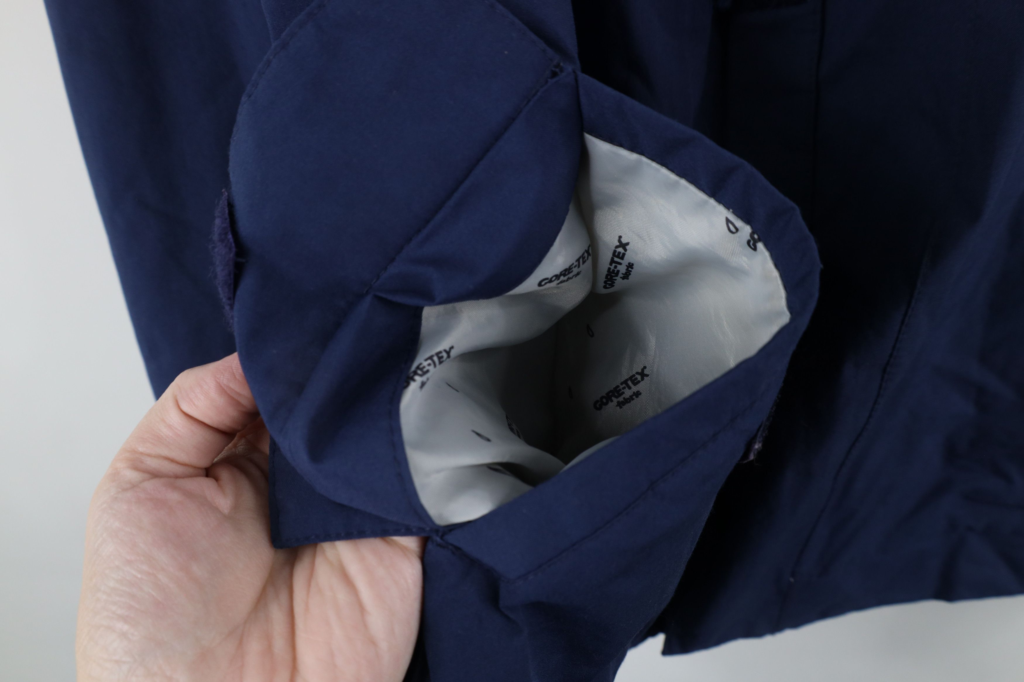 Vintage Vintage 80s 90s Streetwear Goretex Waterproof Bomber Jacket Size US L / EU 52-54 / 3 - 8 Thumbnail