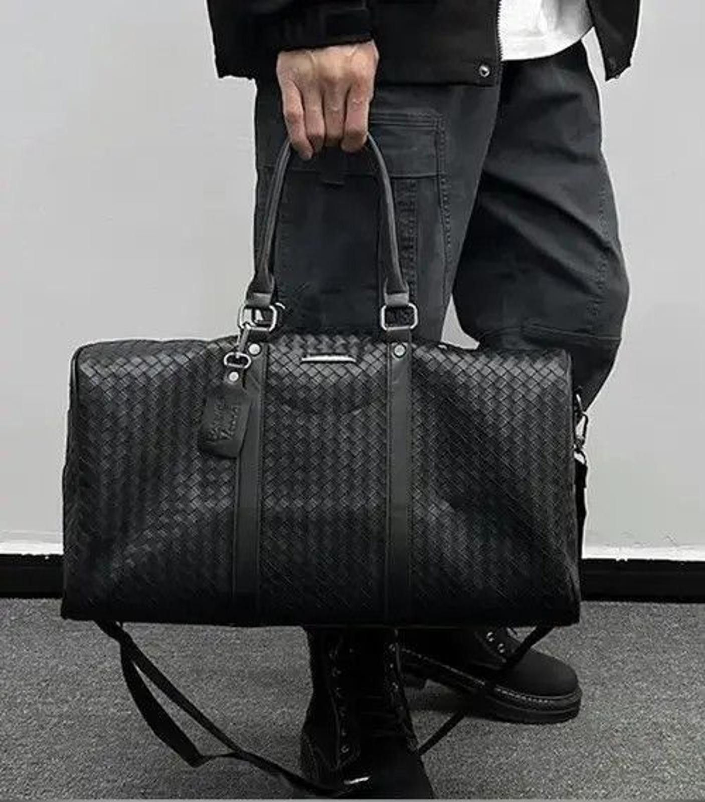 Other Woven Black Duffle Bag Size ONE SIZE - 1 Thumbnail