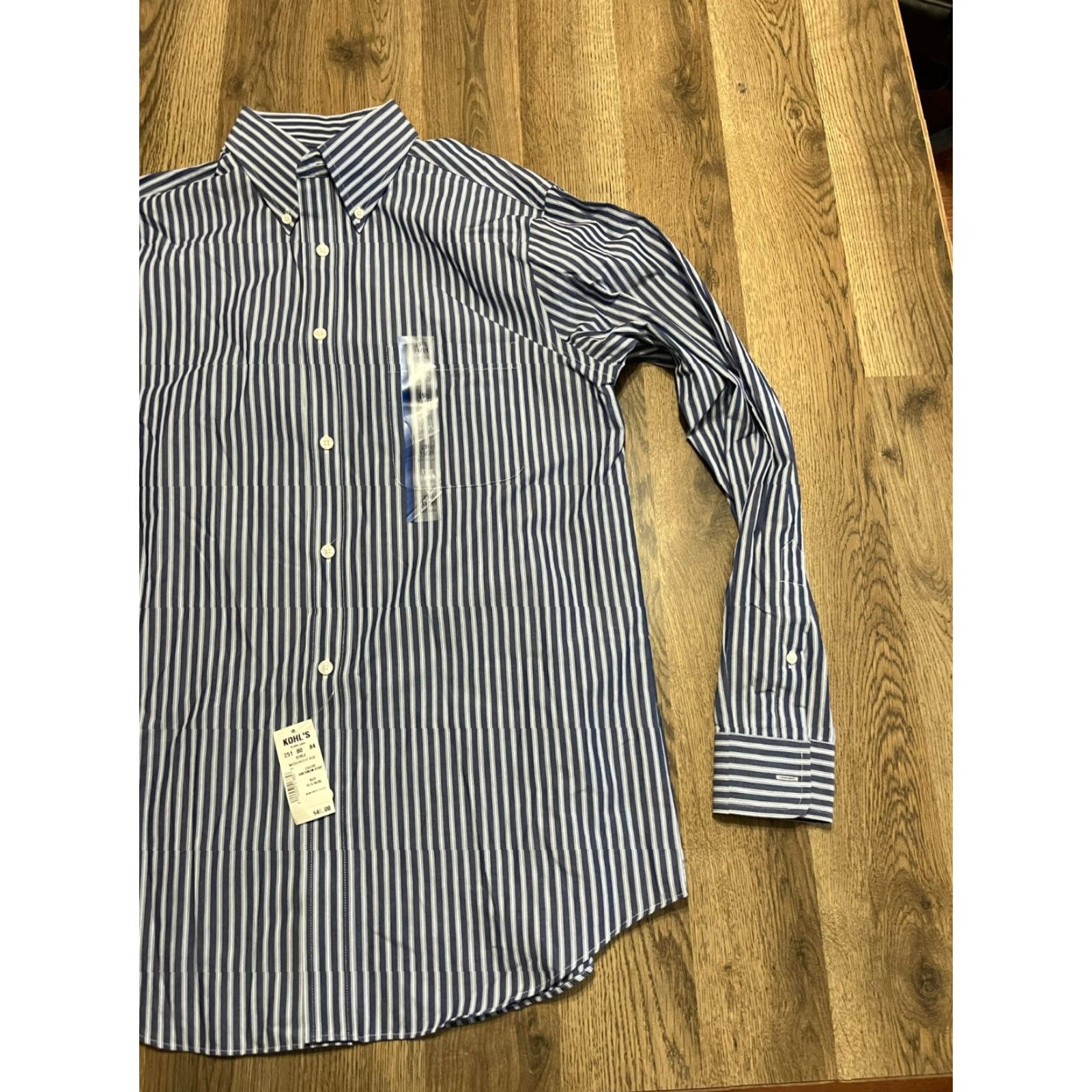 Vintage Croft & Barrow Shirt Men's 15.5 34/35 Blue White Striped Button Down Classic Size US L / EU 52-54 / 3 - 2 Thumbnail