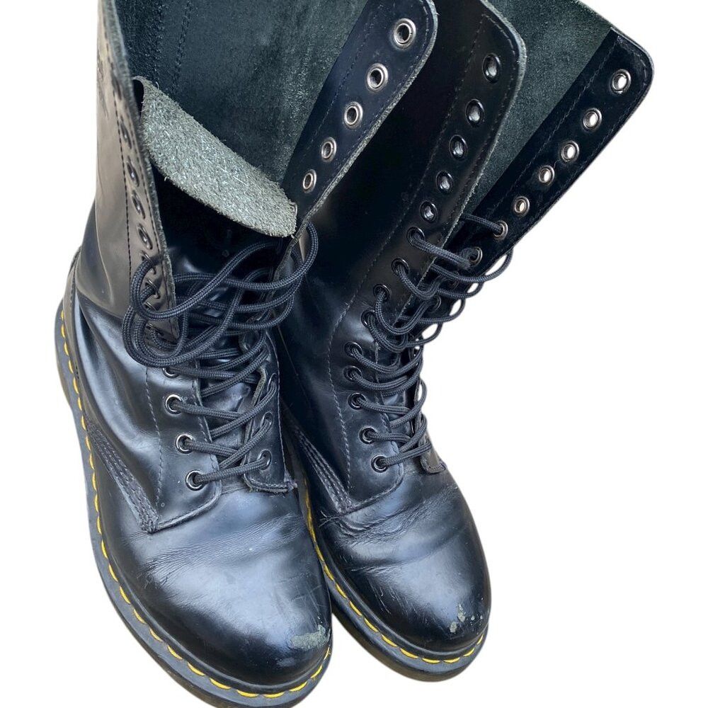 Dr. Martens Dr Martens Eye Tall Lace Up Womens Boots Size 7 Black Leath Size US 7 / IT 37 - 7 Thumbnail