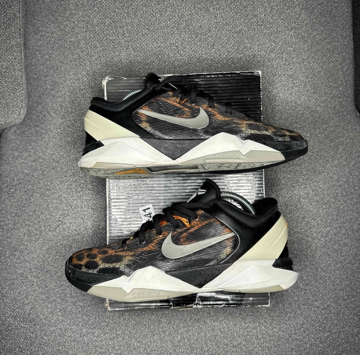 Nike Nike Zoom Kobe 7 System Cheetah Size 9.5M Size US 9.5 / EU 42-43 - 4 Thumbnail