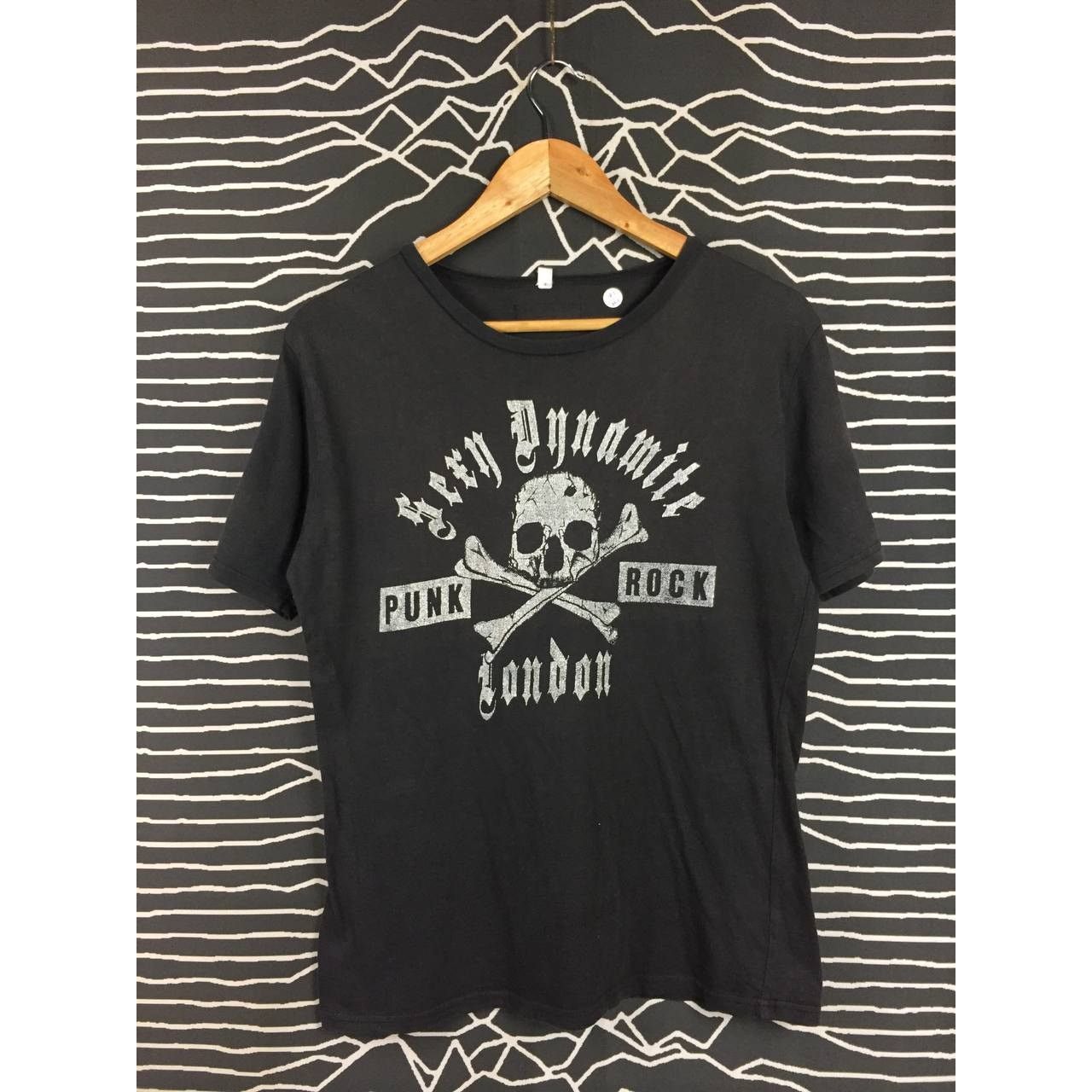 Japanese Brand Vtg Sexy Dynamite London Punk Rock Skull Graphic Punk Tee Size US M / EU 48-50 / 2 - 1 Thumbnail