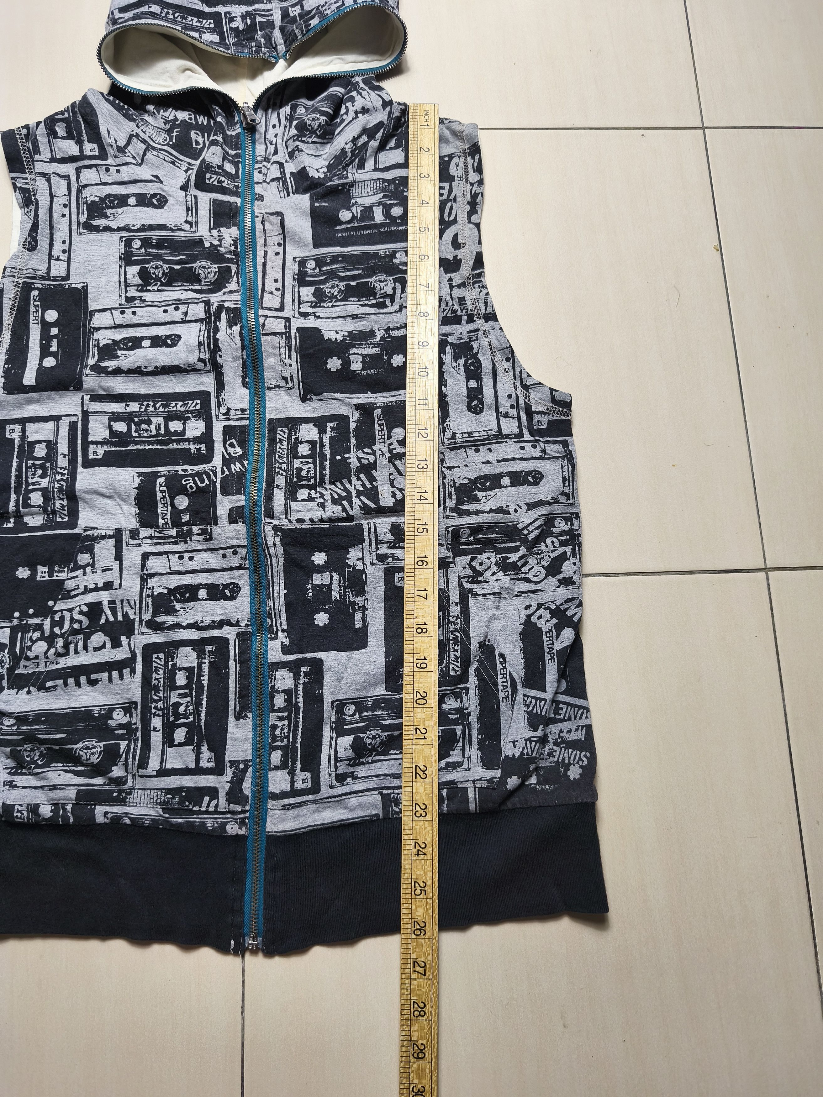 Japanese Brand Quash full zip sleeve less hoodie reversible full print L Size US L / EU 52-54 / 3 - 10 Thumbnail