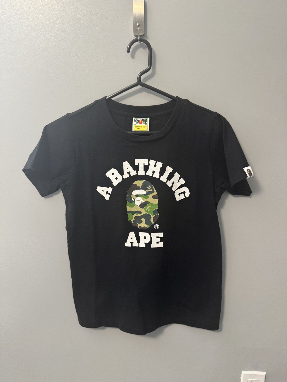 Bape Bape black short sleeve green camo Bape head tee Size XS / US 0-2 / IT 36-38 - 1 Thumbnail
