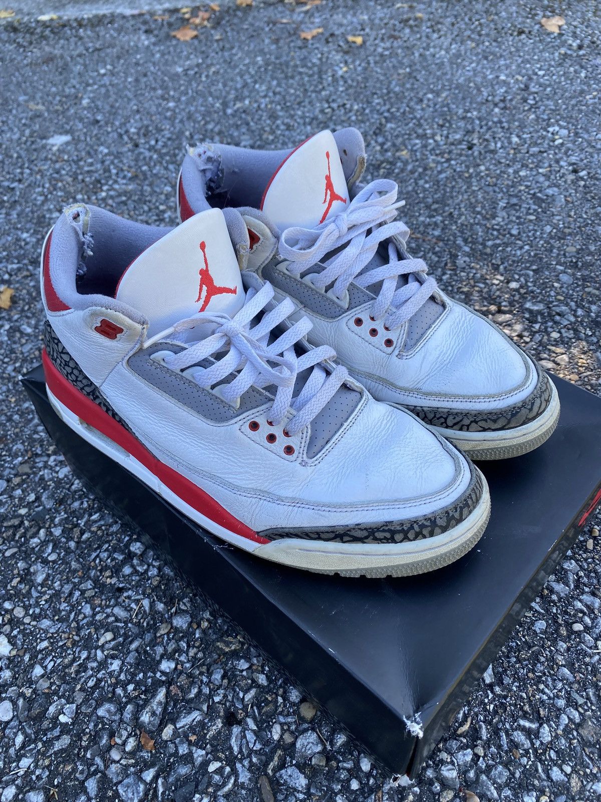 Jordan Brand Jordan 3 Fire Red, 45, streetwear, vintage, y2k Size US 11 / EU 44 - 19 Thumbnail