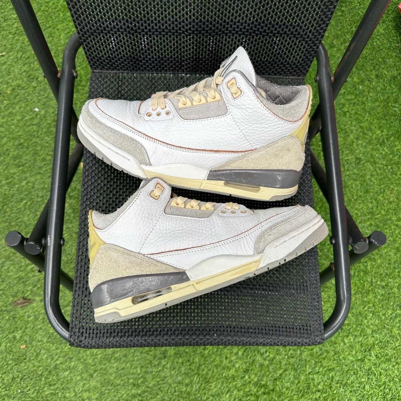 A Ma Maniere × Jordan Brand Air Jordan 3 x A Ma Maniére 'For The Love' (HV8571-100) Size US 8 / EU 41 - 2 Thumbnail