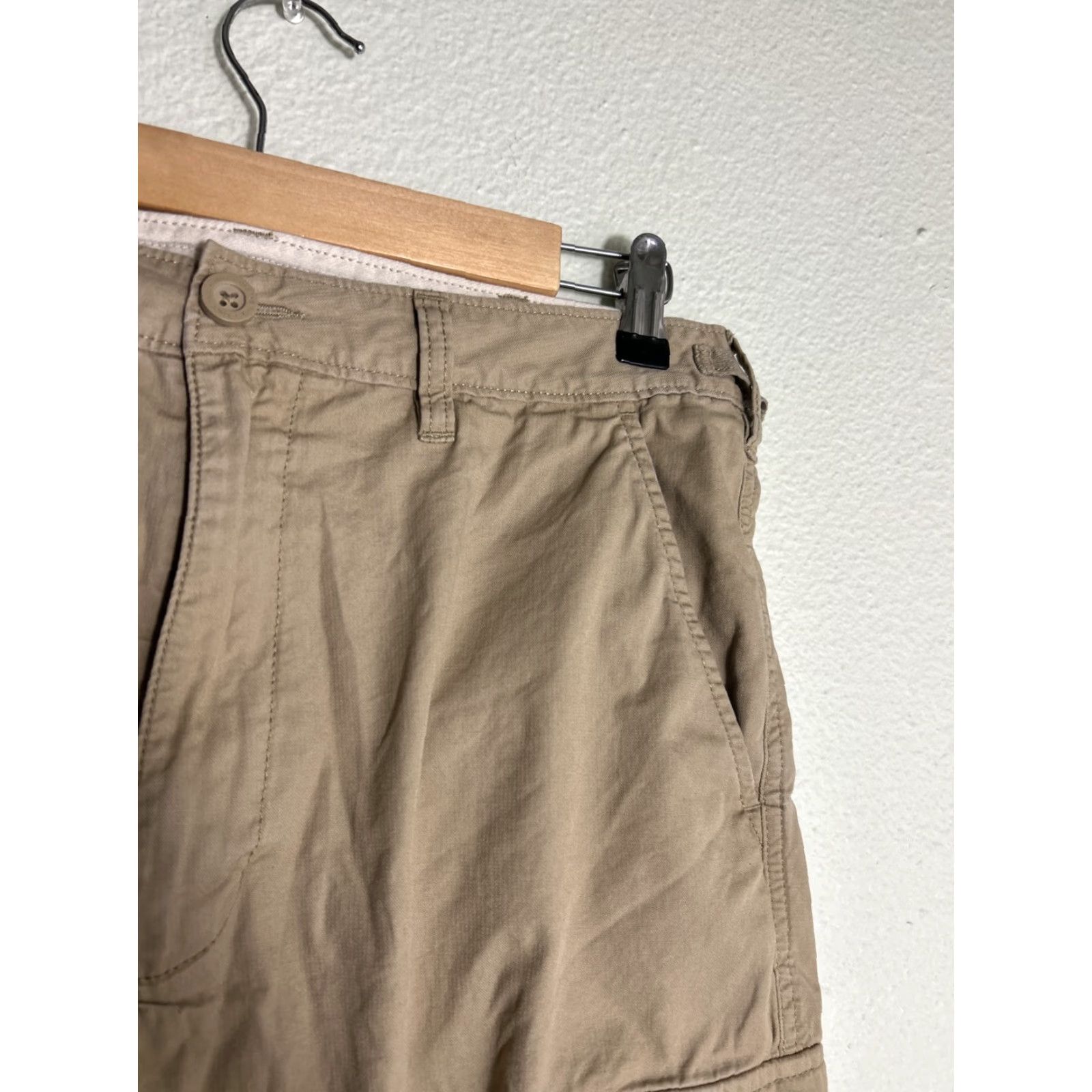 Vans Vans Cargo Shorts Mens 32 Beige Cotton Waist Fasteners Size US 32 / EU 48 - 4 Thumbnail