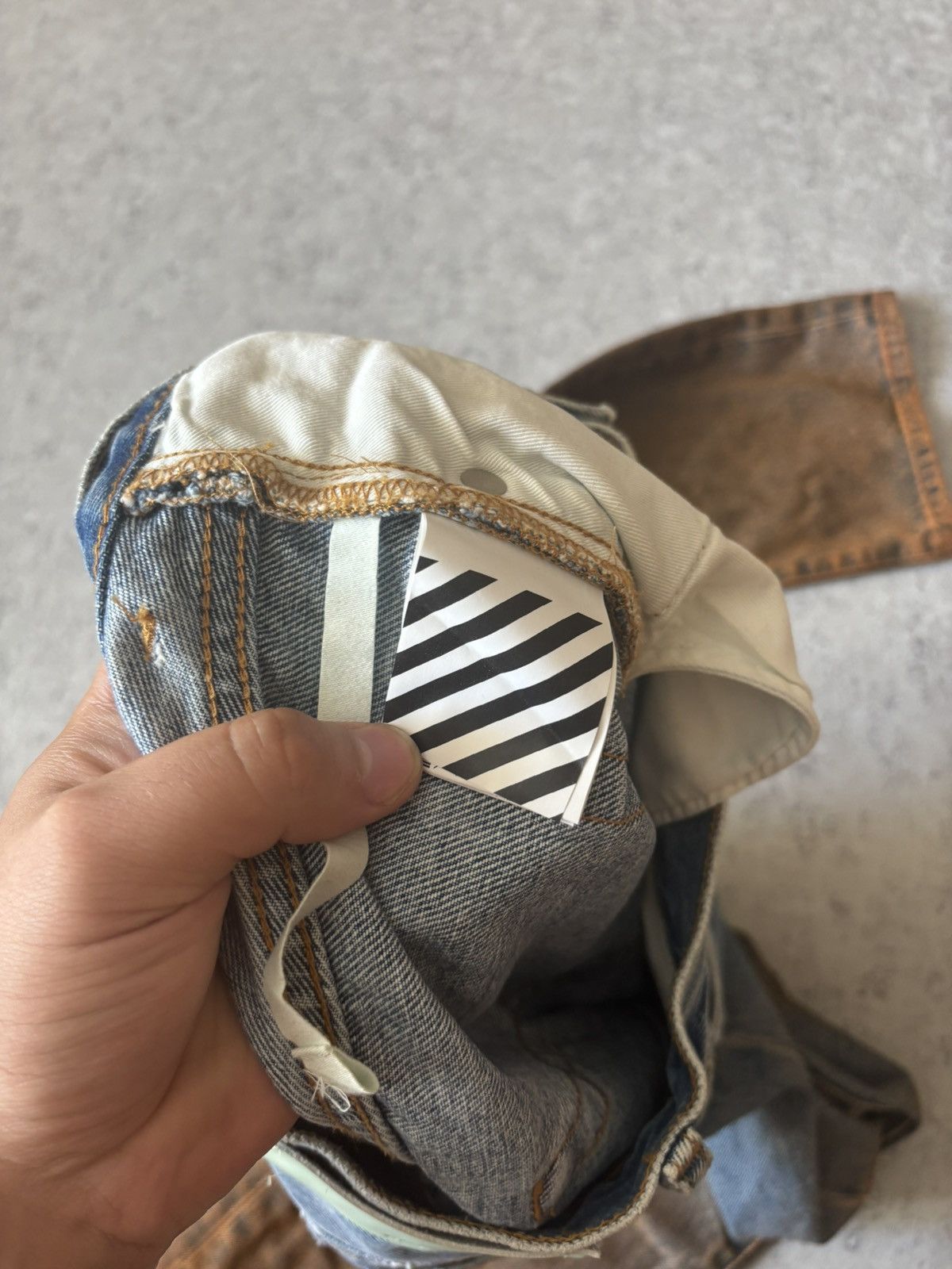 Off-White OFF-WHITE DEGRADE TWO-TONE JEANS Size 26" / US 2 / IT 38 - 7 Thumbnail