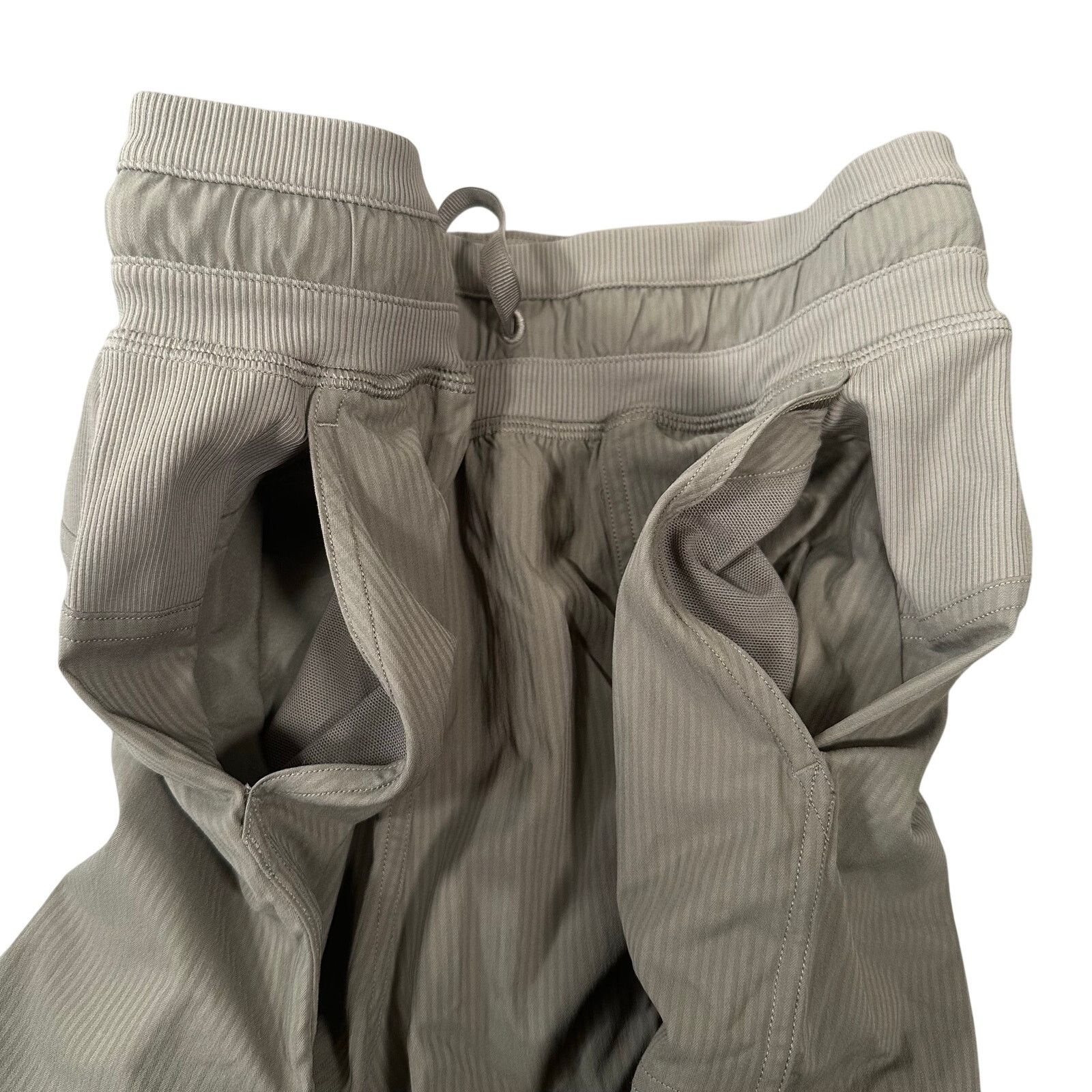 Lululemon Lululemon Dance Studio High-Rise Shorts 3.5" Size 4 Size 27" / US 4 / IT 40 - 6 Thumbnail