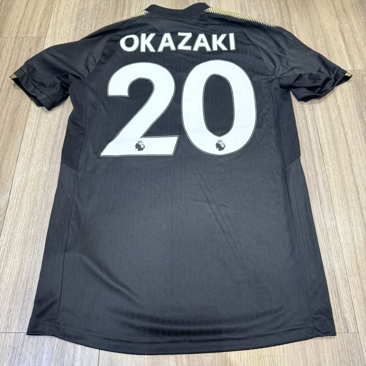 Puma Leicester city 17/18 away shirt #20 Okazaki Size US S / EU 44-46 / 1 - 2 Thumbnail