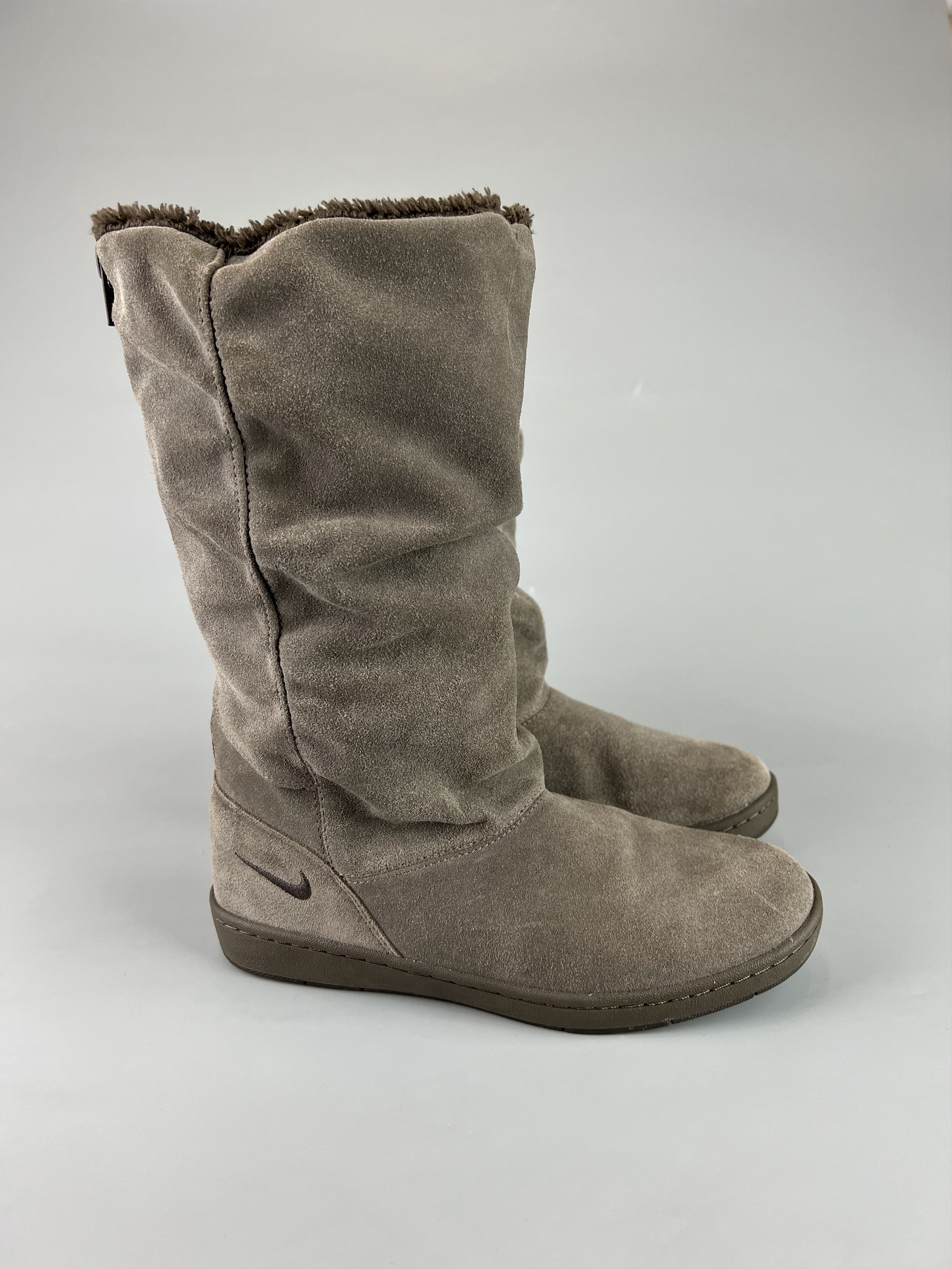 Nike 2011 Nike Brown Suede Boot Sneaker Hoodie Size US 6.5 / IT 36.5 - 1 Thumbnail