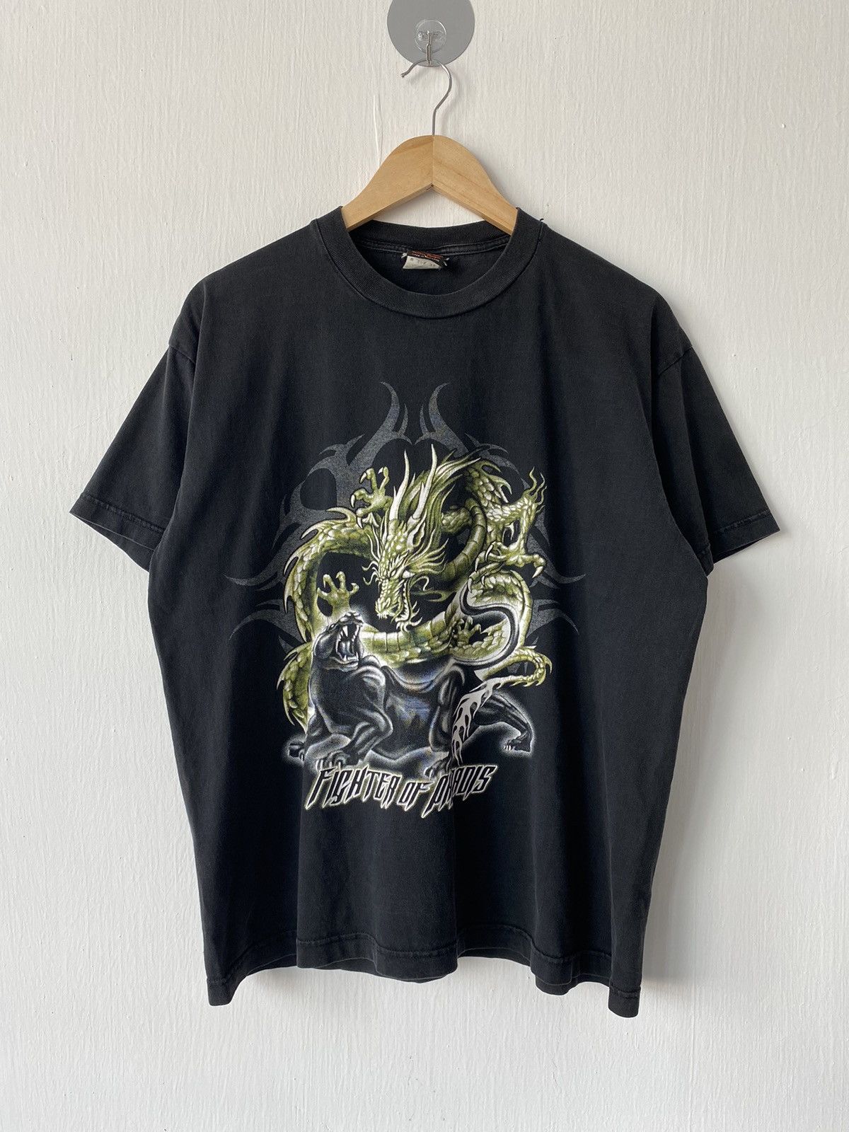 Vintage Vintage Fighter Of Paradis T-shirt Size US L / EU 52-54 / 3 - 1 Thumbnail