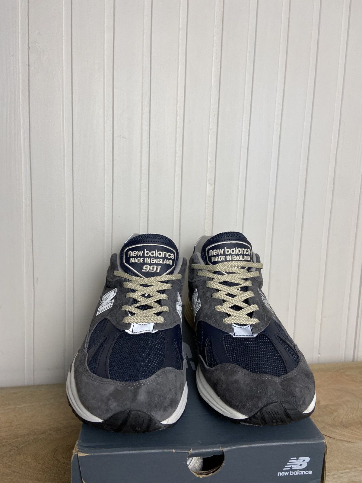 New Balance Used New Balance 991v2 "MiUK Dark Gull Grey" Rare 11,5US Size US 11.5 / EU 44-45 - 4 Thumbnail