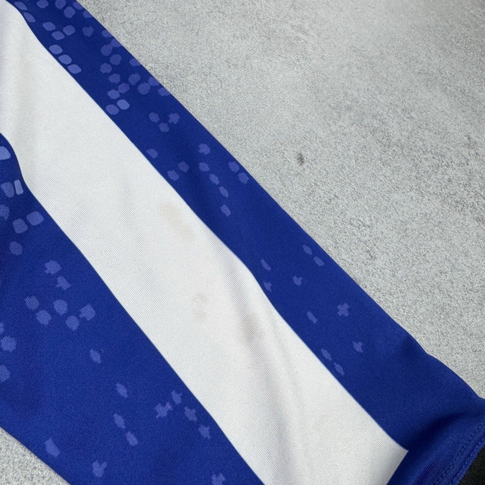 Vintage Sheffield Wednesday Home Football Shirt 2019/2020 Size US L / EU 52-54 / 3 - 15 Thumbnail