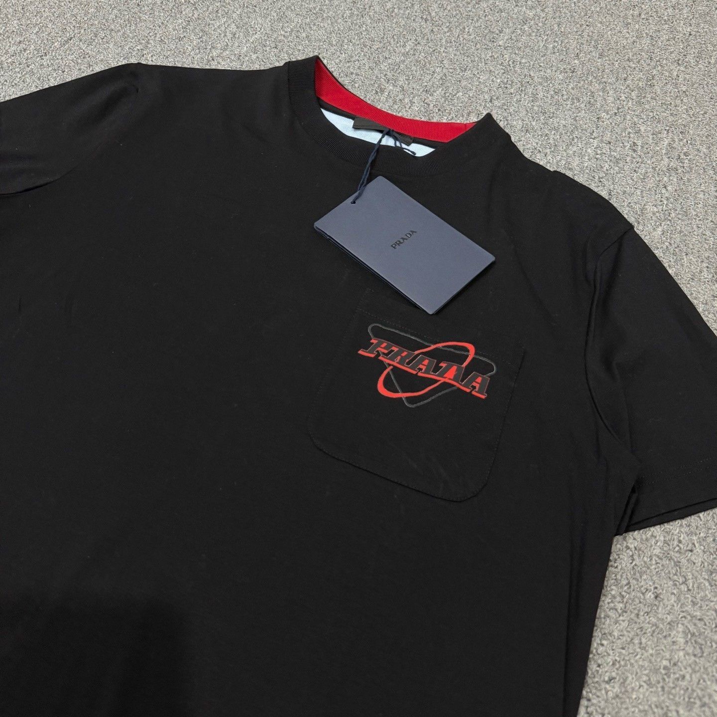 Prada Prada Logo Black Short-Sleeve M Size US M / EU 48-50 / 2 - 3 Thumbnail