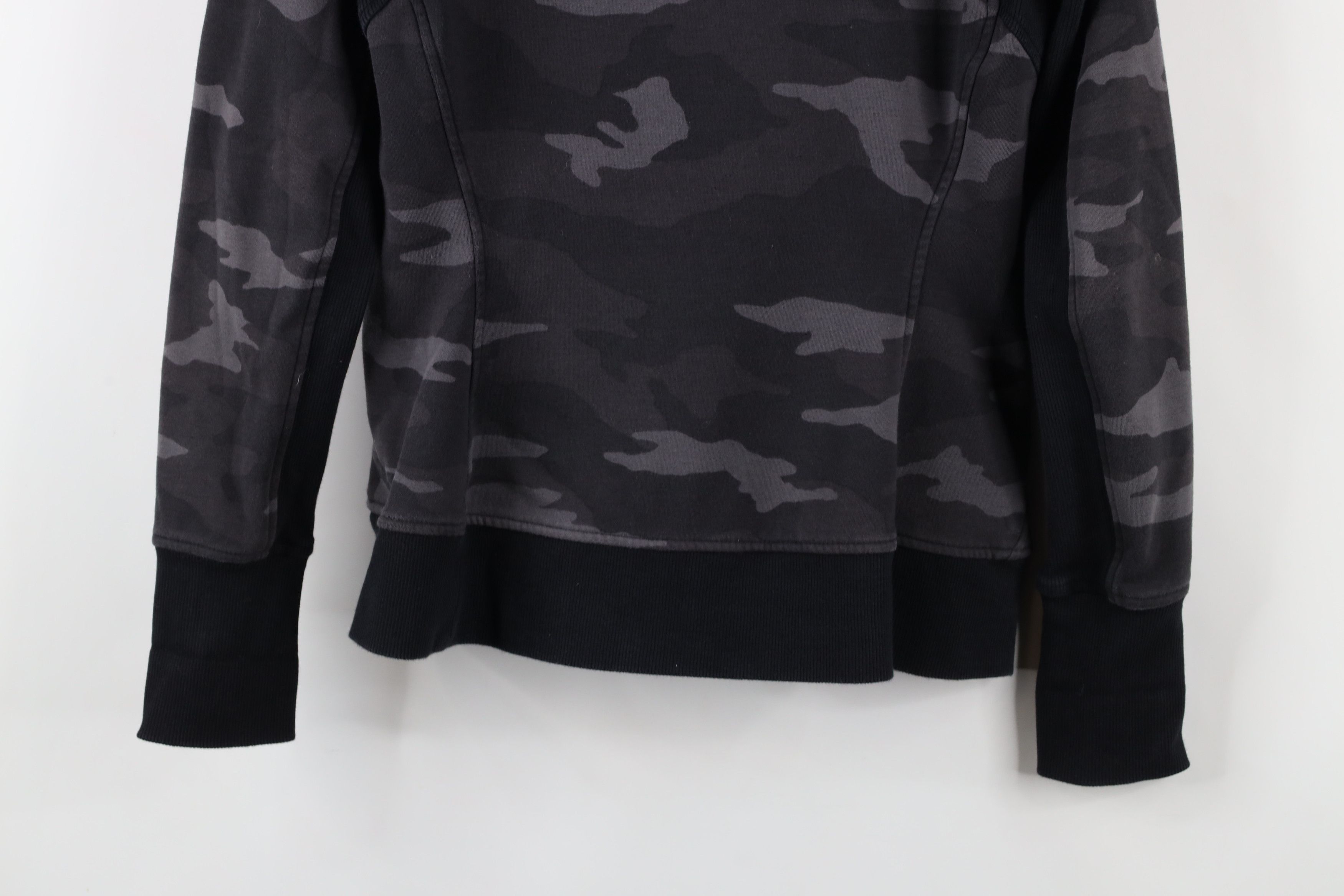 Athleta × Vintage Athleta Heavyweight Camouflage Full Zip Hoodie Sweatshirt Size S / US 4 / IT 40 - 13 Thumbnail