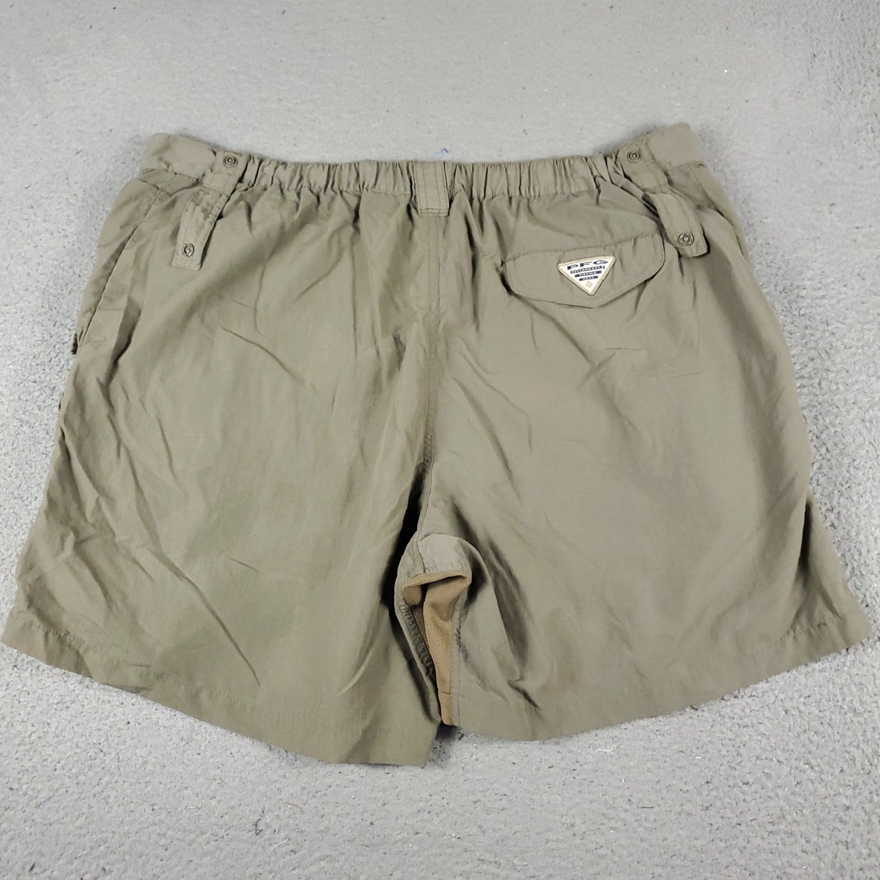 Vintage Columbia Cargo Shorts Mens 2XL Beige Outdoors Hiking Polyester Cargo Pocket Regular Size US 39 - 7 Thumbnail