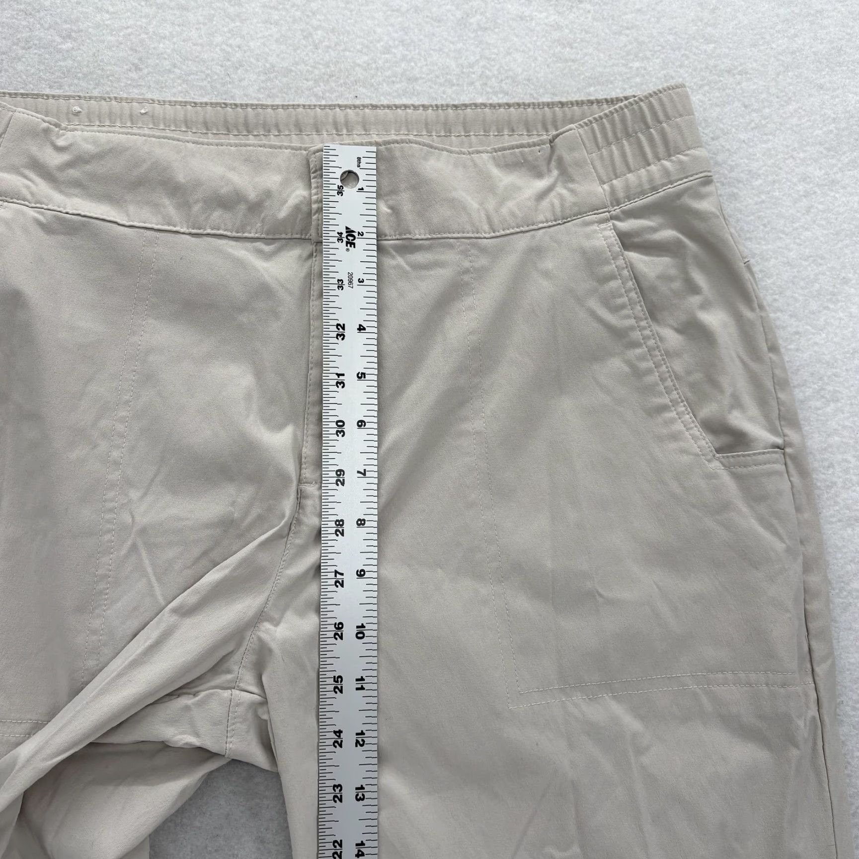 Vintage Womens Columbia Hiking Pants 14 Beige Nylon Stretch Cargo Roll Up Outdoor Travel Size 36" / US 14 / IT 50 - 7 Thumbnail