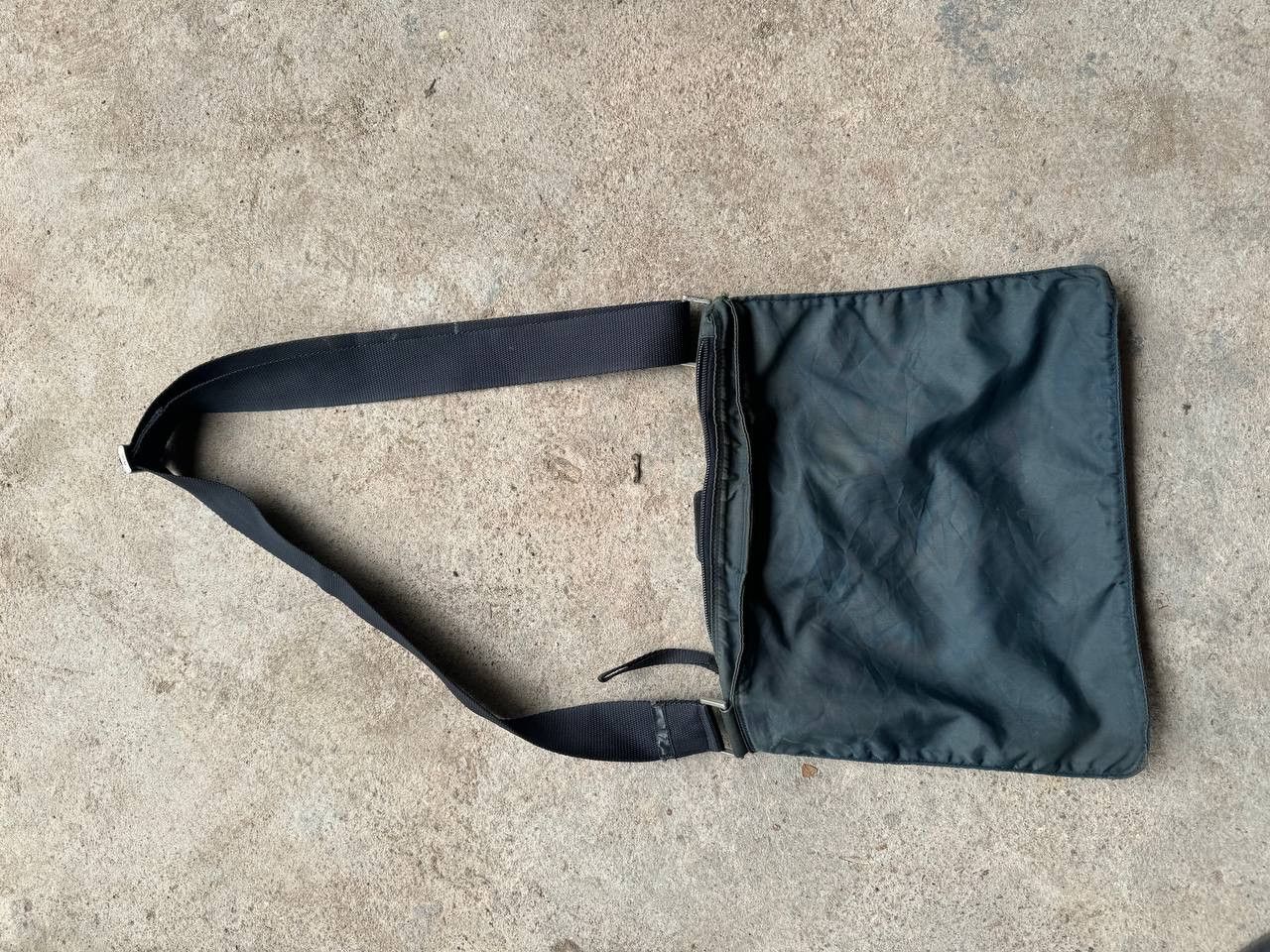 Prada × Vintage Faded authentic Prada Shoulder Size ONE SIZE - 2 Thumbnail