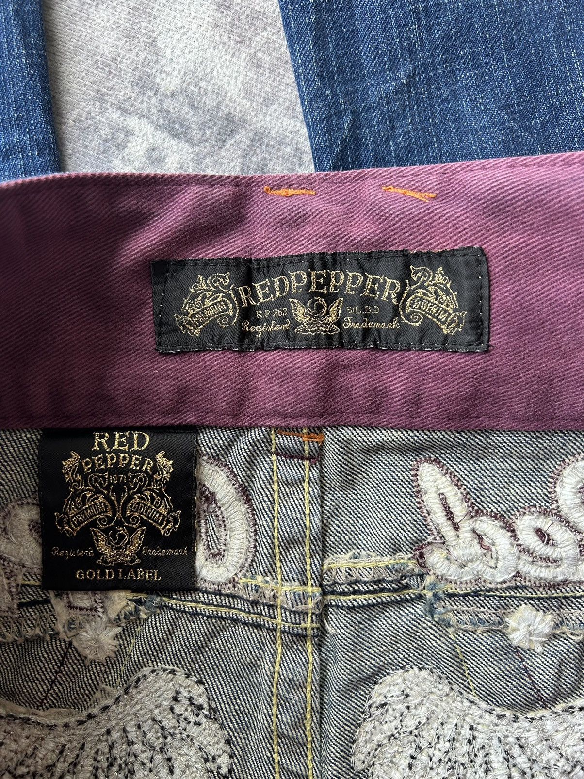 Ed Hardy 🦋 Red Pepper Embroidery Wing Jeans Size 32" / US 10 / IT 46 - 16 Thumbnail