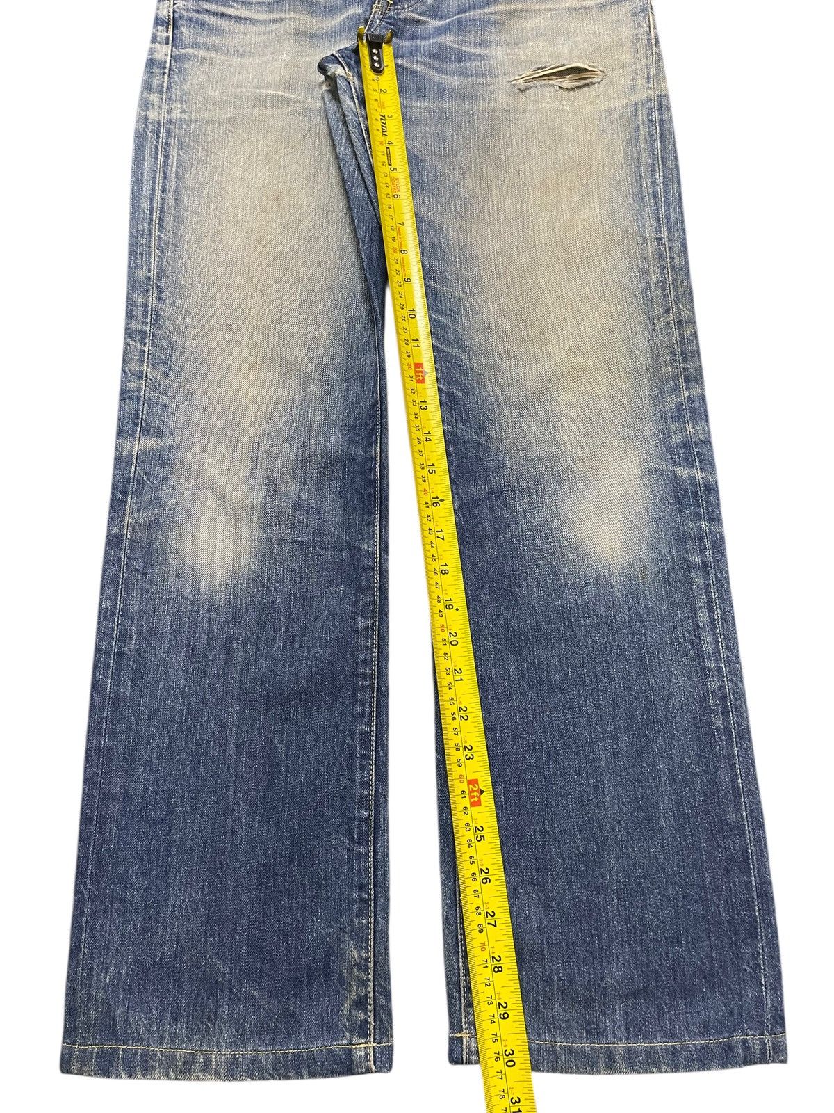 Uniqlo Vintage Japan Uniqlo Mud Wash Whiskers Distress Loose Jeans Size US 32 / EU 48 - 13 Thumbnail