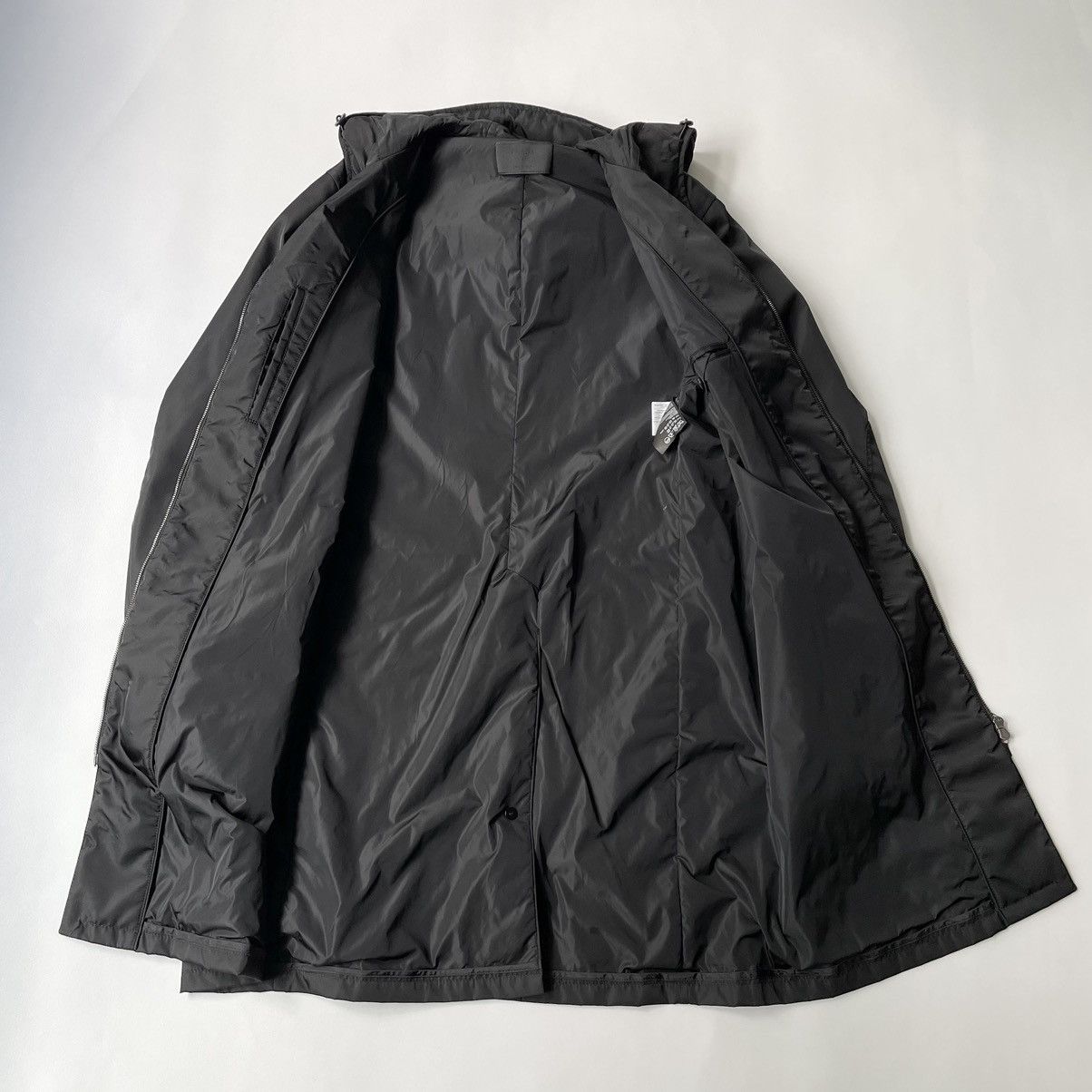 Prada Mid 2000s Black Nylon Utility Parka Size US L / EU 52-54 / 3 - 11 Thumbnail