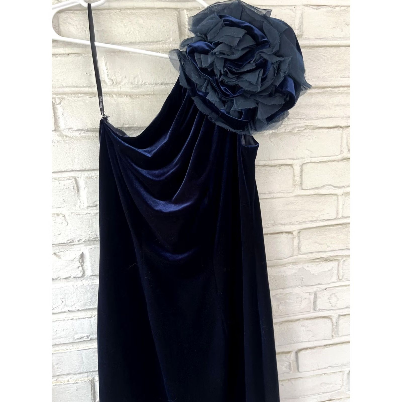 Tadashi Shoji VINTAGE Tadashi Shoji Dress Womens Medium Navy Velvet One Shoulder Rosette Cocktail Size M / US 6-8 / IT 42-44 - 6 Thumbnail