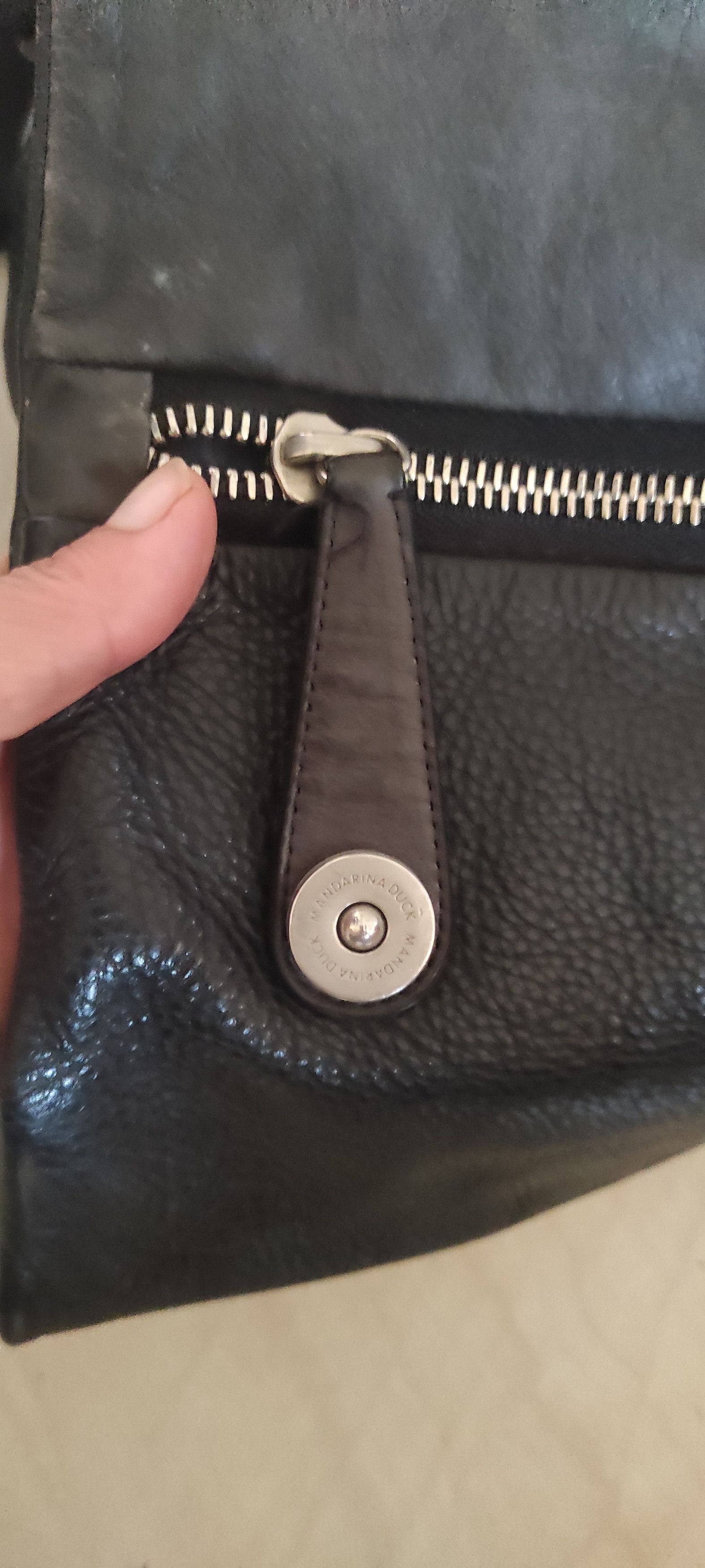 Leather × Mandarina Duck Vintage Mandarina Duck Leather Crossbody Bag Silver Hardware Size ONE SIZE - 18 Thumbnail