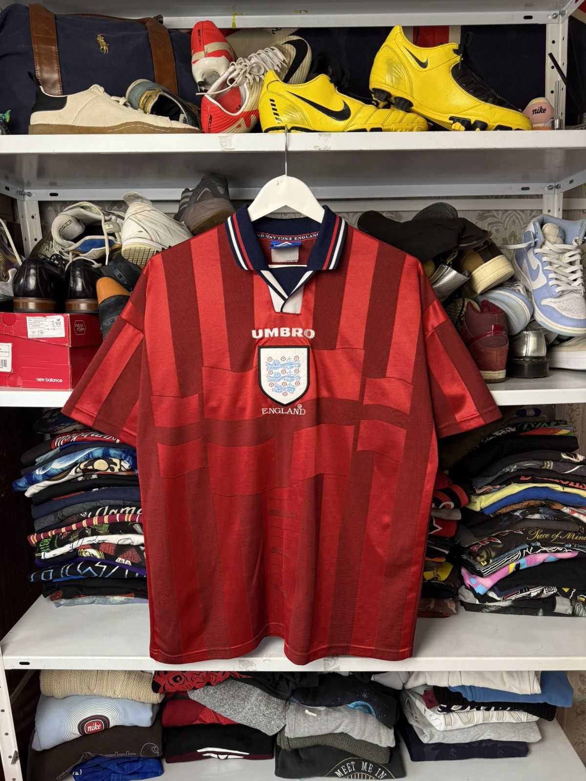 Umbro ENGLAND UMBRO 1997 1998 AWAY VINTAGE FOOTBALL JERSEY SHIRT Size US L / EU 52-54 / 3 - 1 Thumbnail