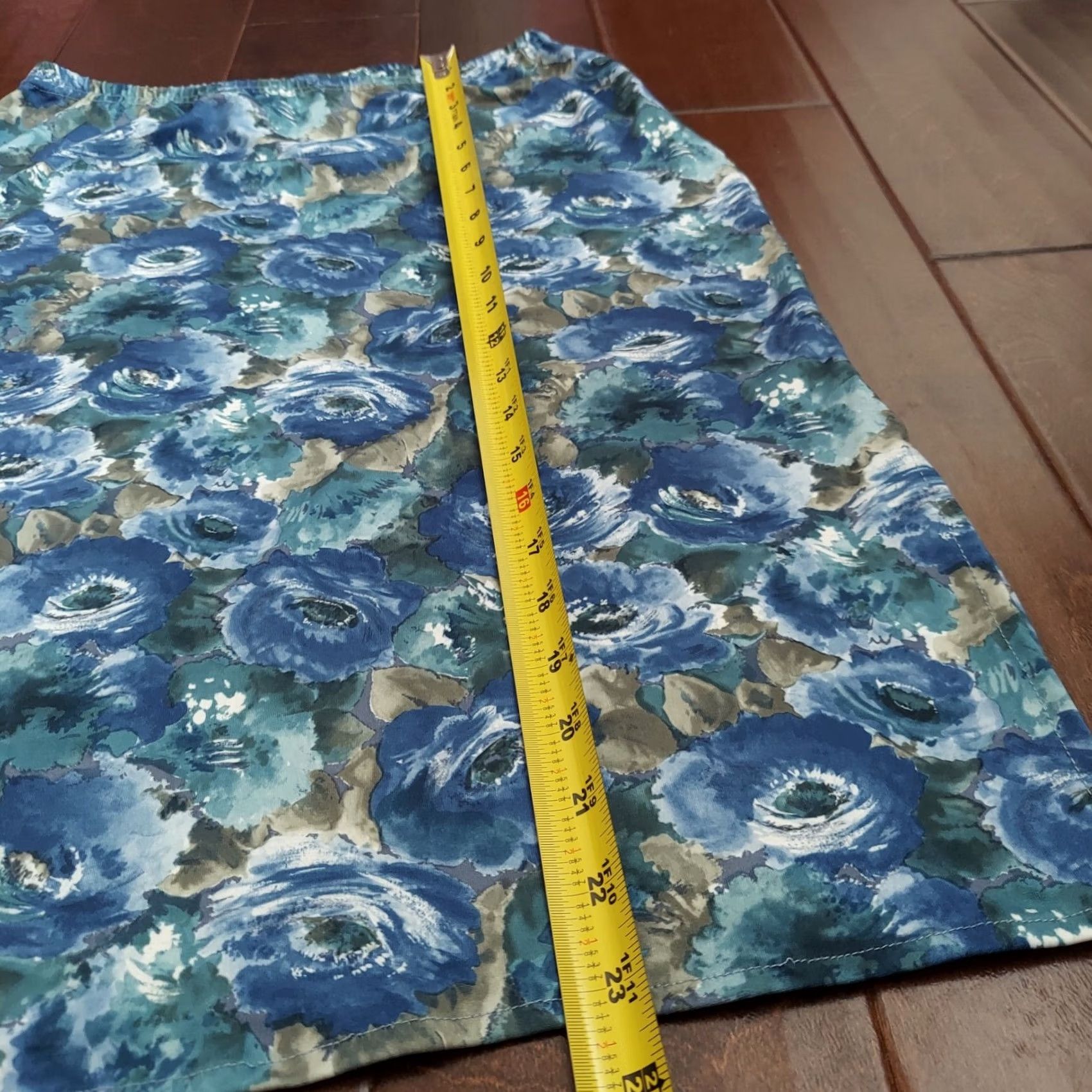Vintage Charlotte Russe Women's Blue Floral Ribbed Side Slit Midi Skirt M Regular Size 32" / US 10 / IT 46 - 7 Thumbnail
