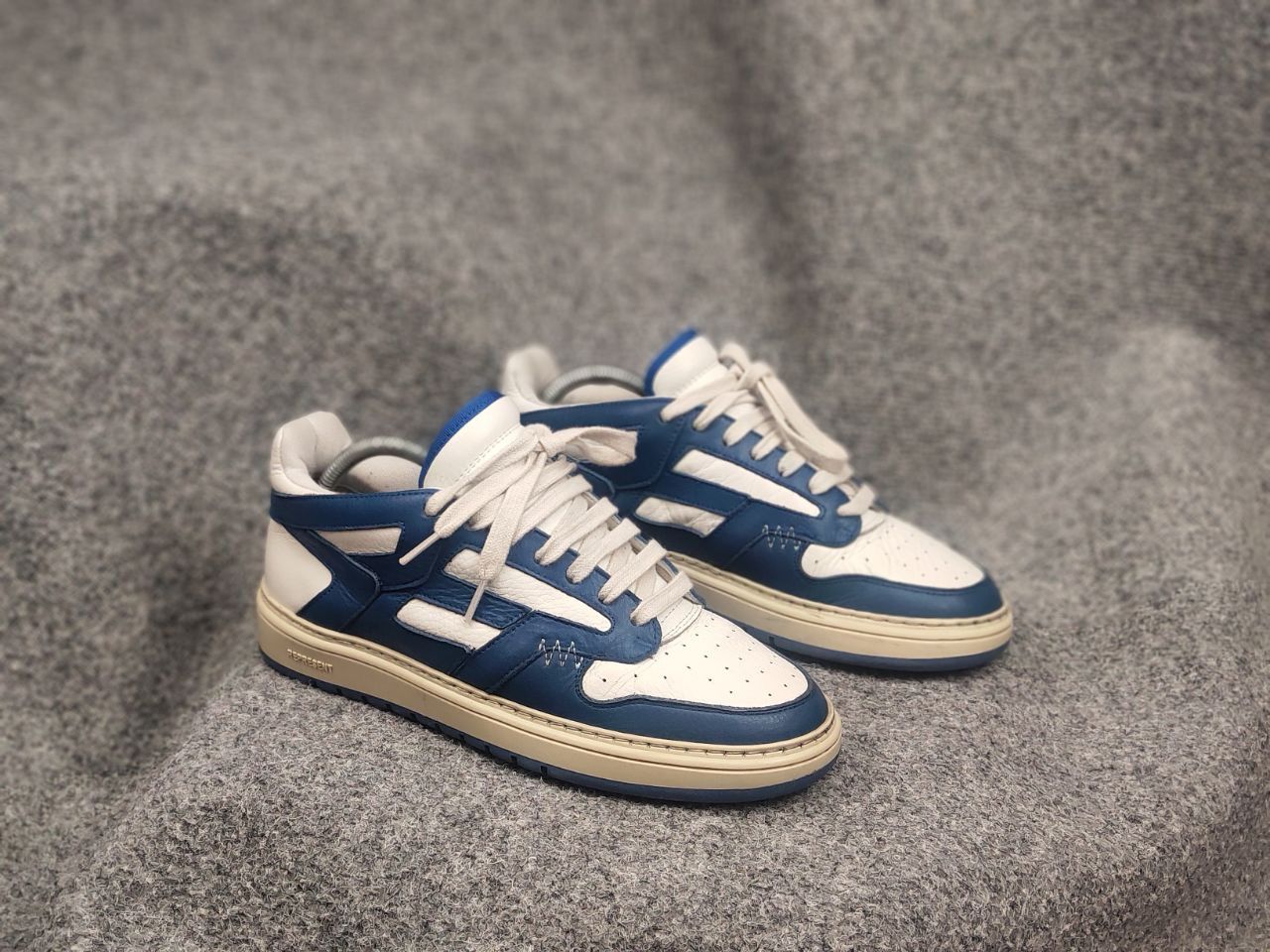 Represent Clo. Represent Reptor Low top White Blue Logo Leather Sneakers Size US 8 / EU 41 - 6 Thumbnail