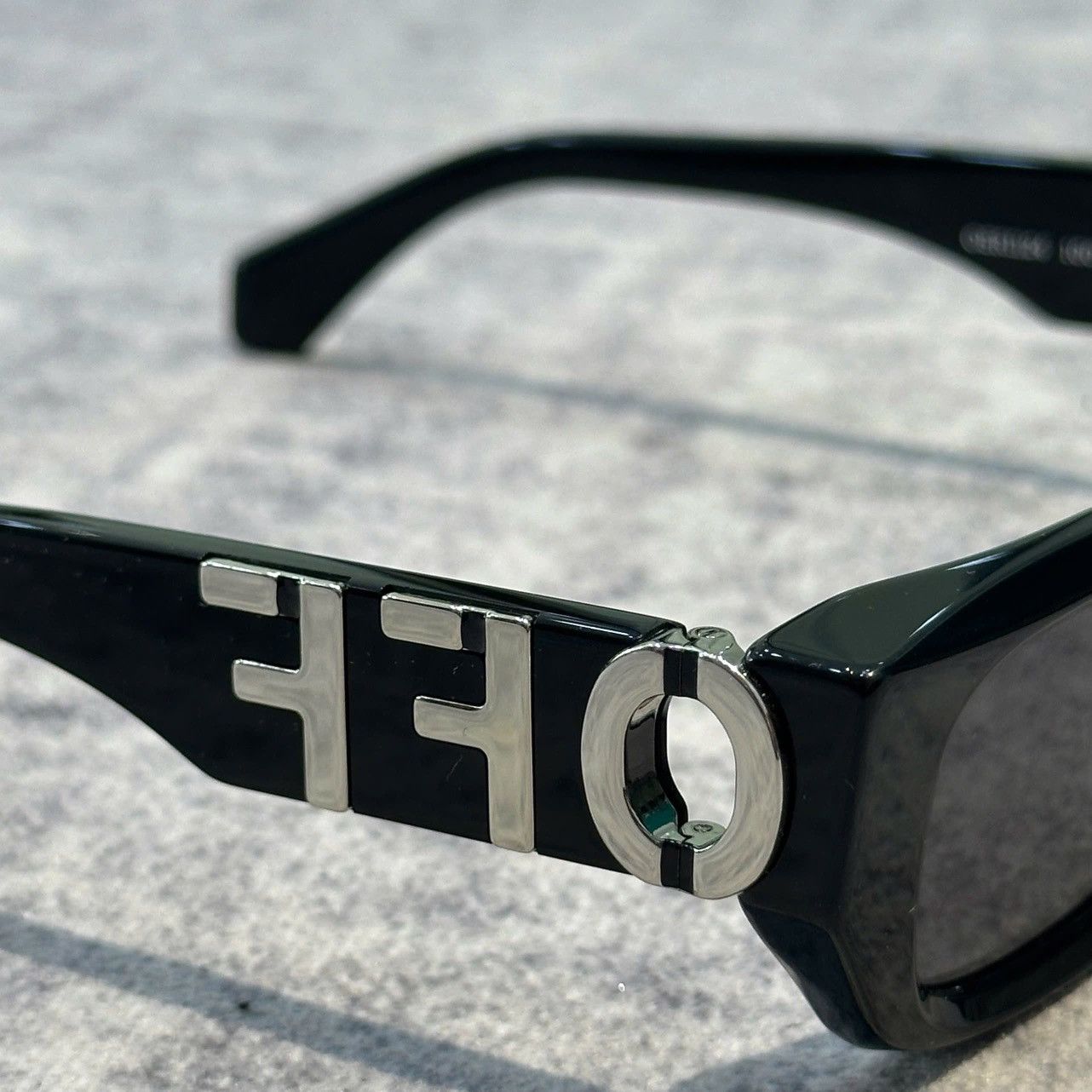 Off-White OFF WHITE FILLMORE BLACK SUNGLASSES Size ONE SIZE - 4 Thumbnail