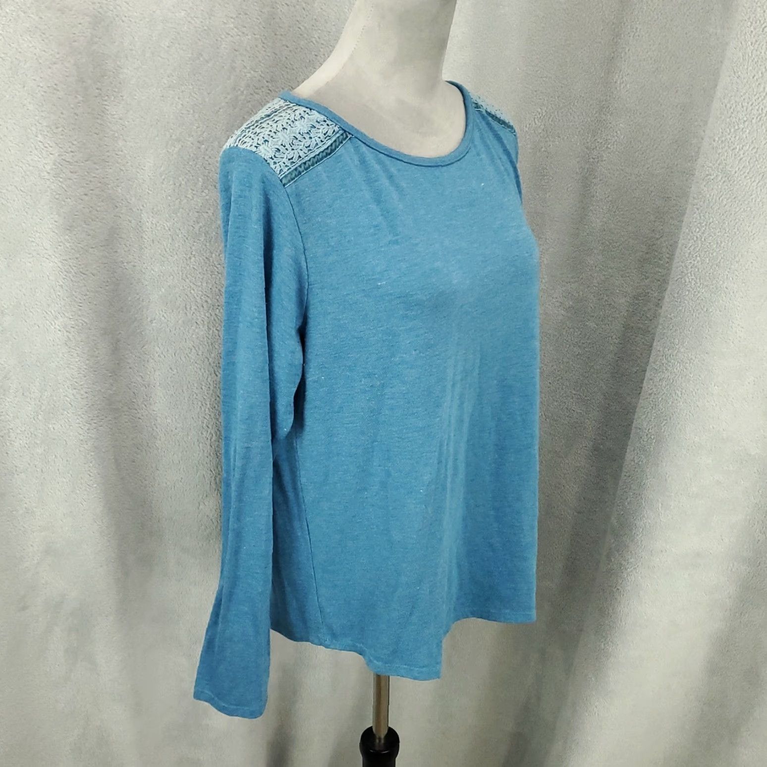 Vintage Womens Blue Heathered Top Lace Shoulder Accent Pullover Grace Blouse Large XL Plus Size Knit Hoodie? Wait. Size XL / US 12-14 / IT 48-50 - 2 Thumbnail