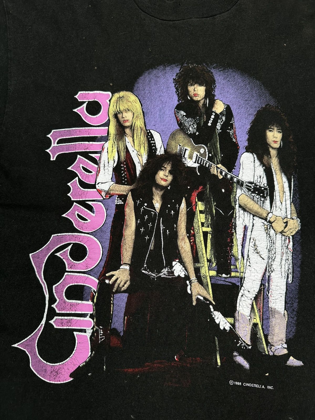 Band Tees Vintage 1988 Cinderella Long Gold Winter Tour t shirt Men L Size US L / EU 52-54 / 3 - 4 Thumbnail