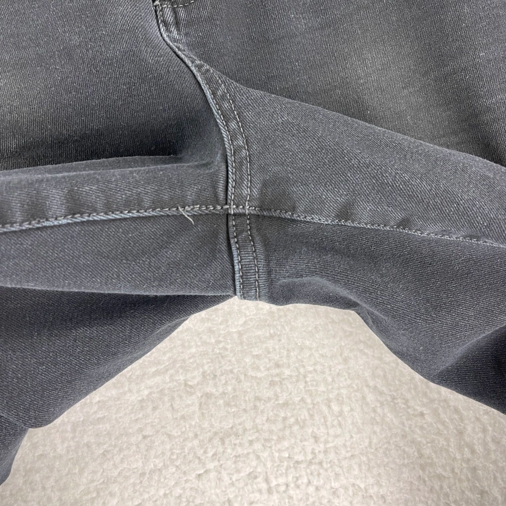 Vintage KUT from the Kloth Donna Ankle Skinny Jean Womens Size 12 Black Denim Frayed Hem Size 34" / US 12 / IT 48 - 6 Thumbnail
