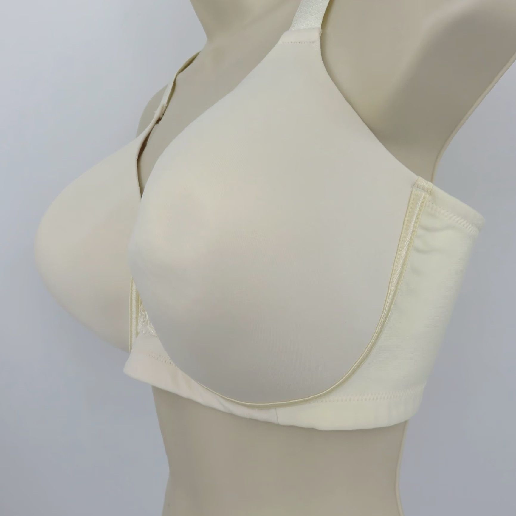 Vintage Vanity Fair Bra 42D Cream Wireless Smoothing Beauty Back Plus Size Womens U/W N/A? Size ONE SIZE - 5 Thumbnail